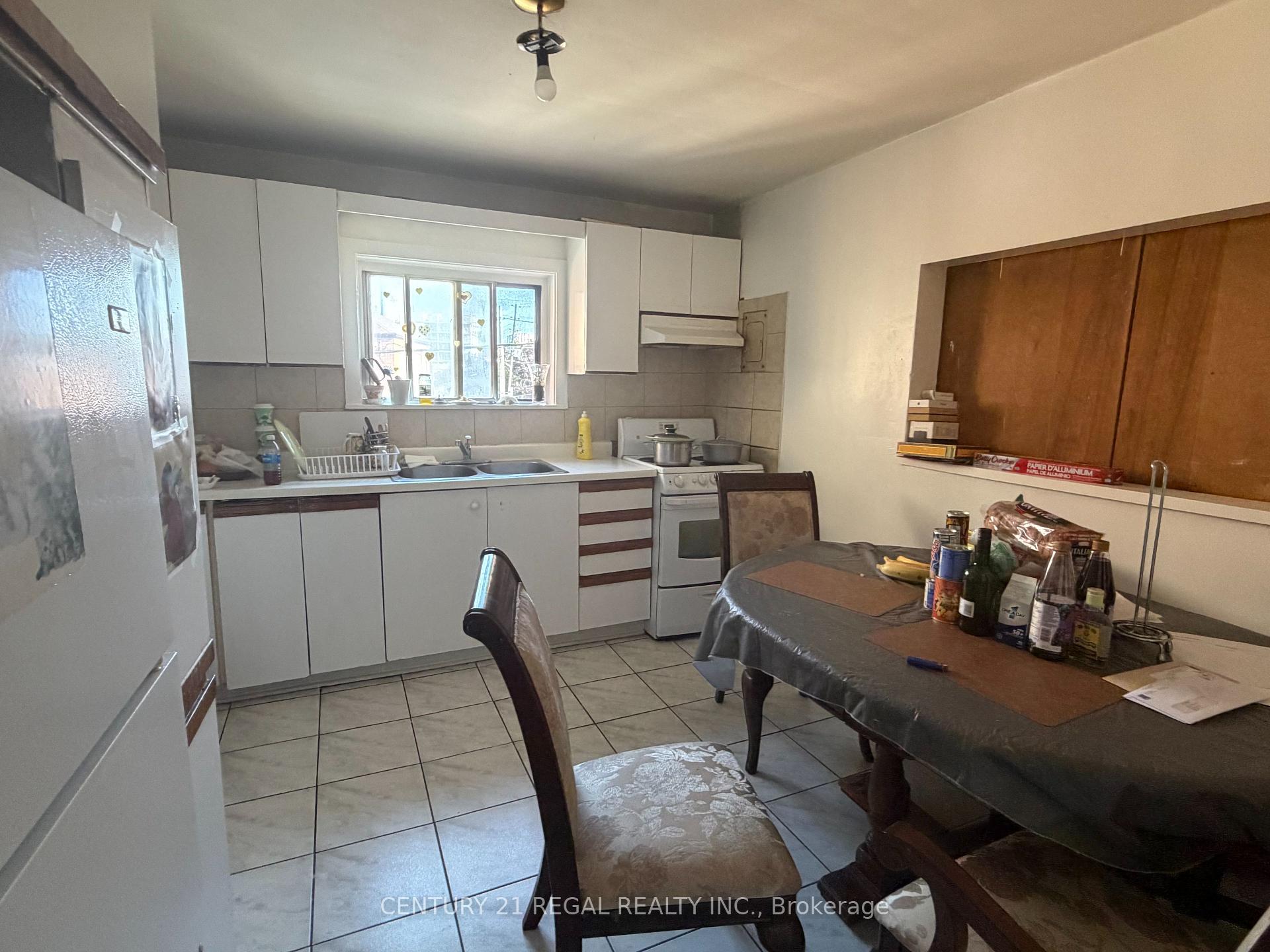 Photo 2 of 1615 Weston Road, North York, Weston — HOMEH