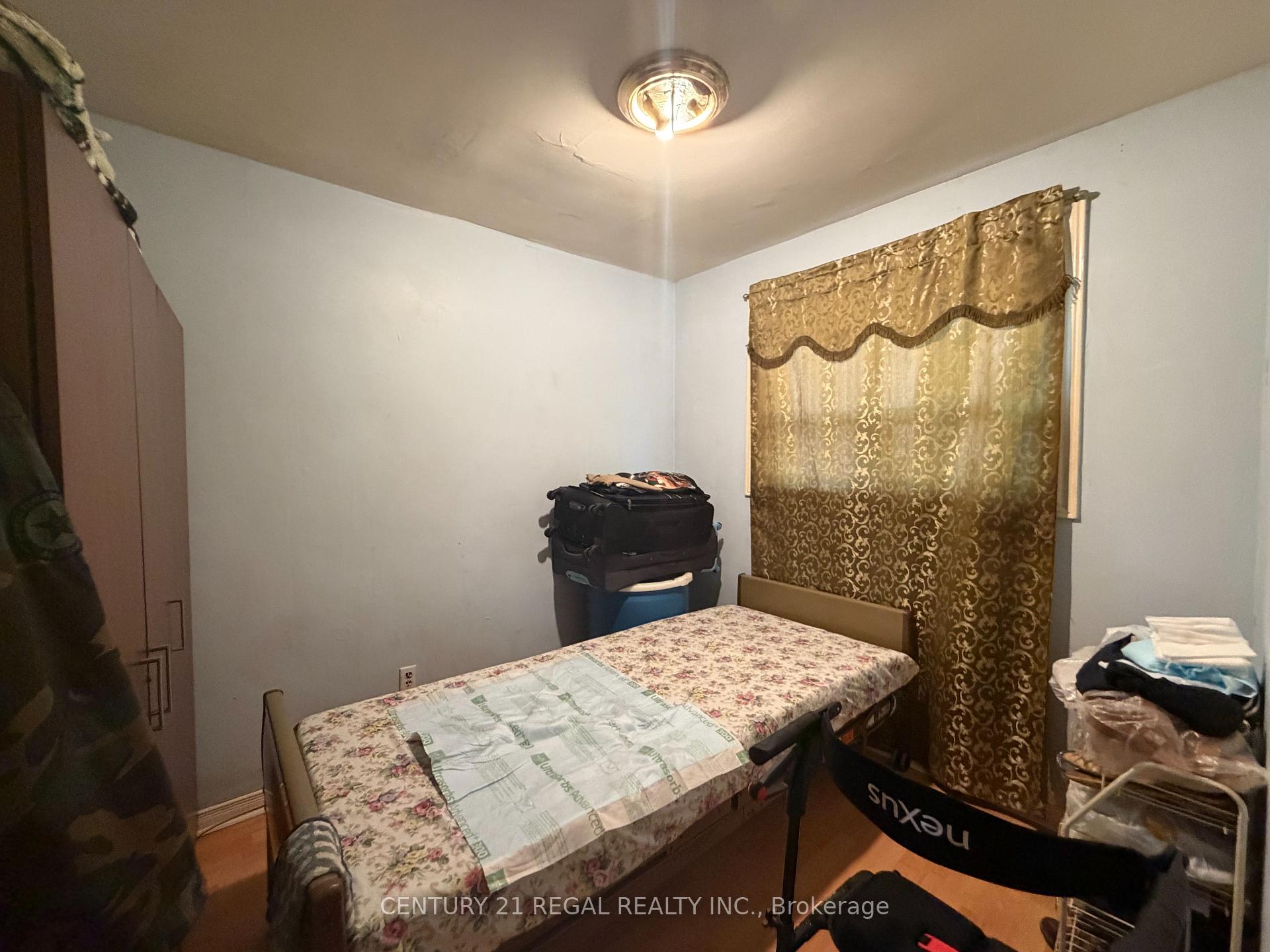 Photo 11 of 1615 Weston Road, North York, Weston — HOMEH