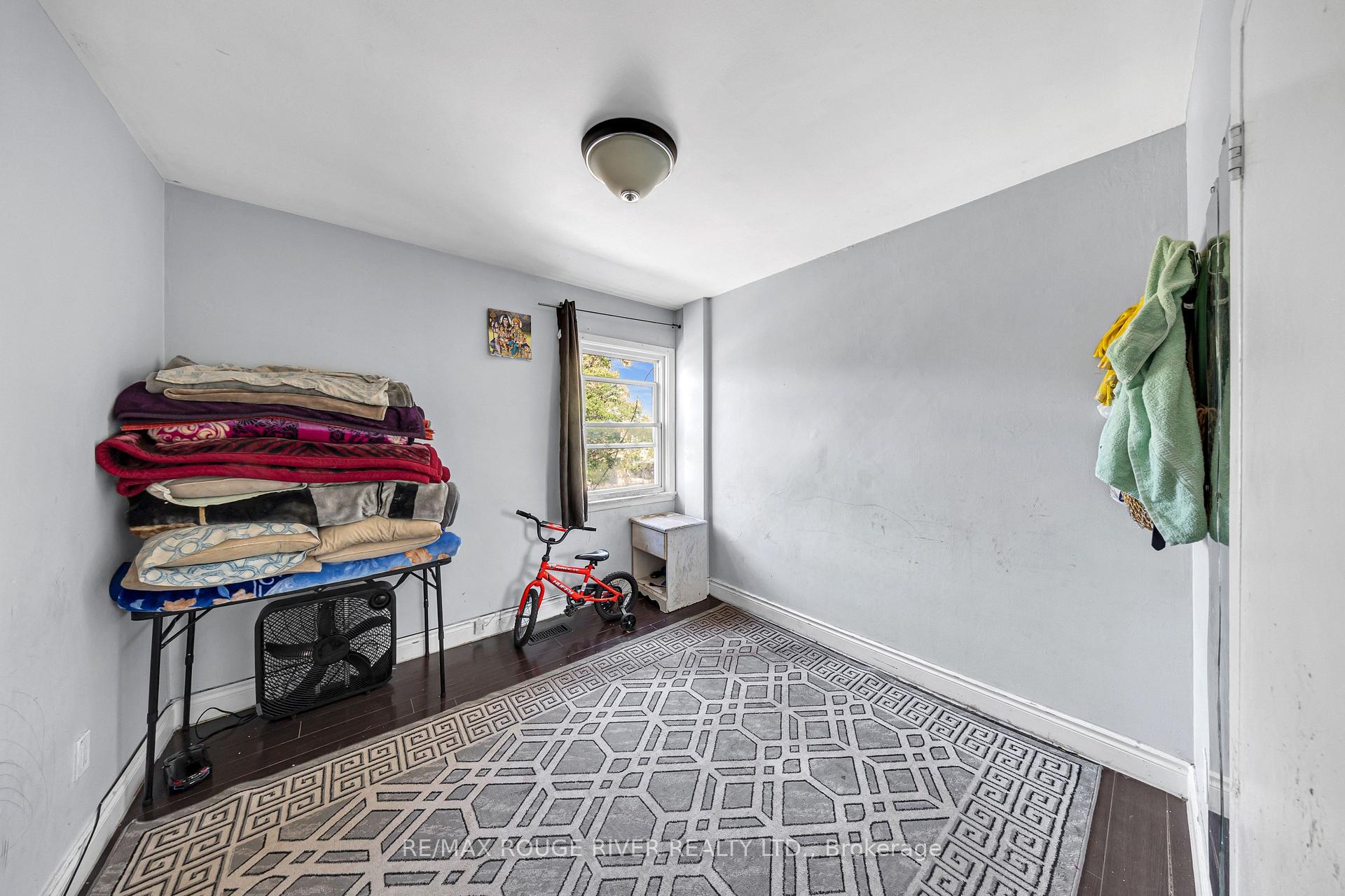 Photo 26 of 2282 Islington Avenue, Etobicoke, Rexdale-Kipling — HOMEH