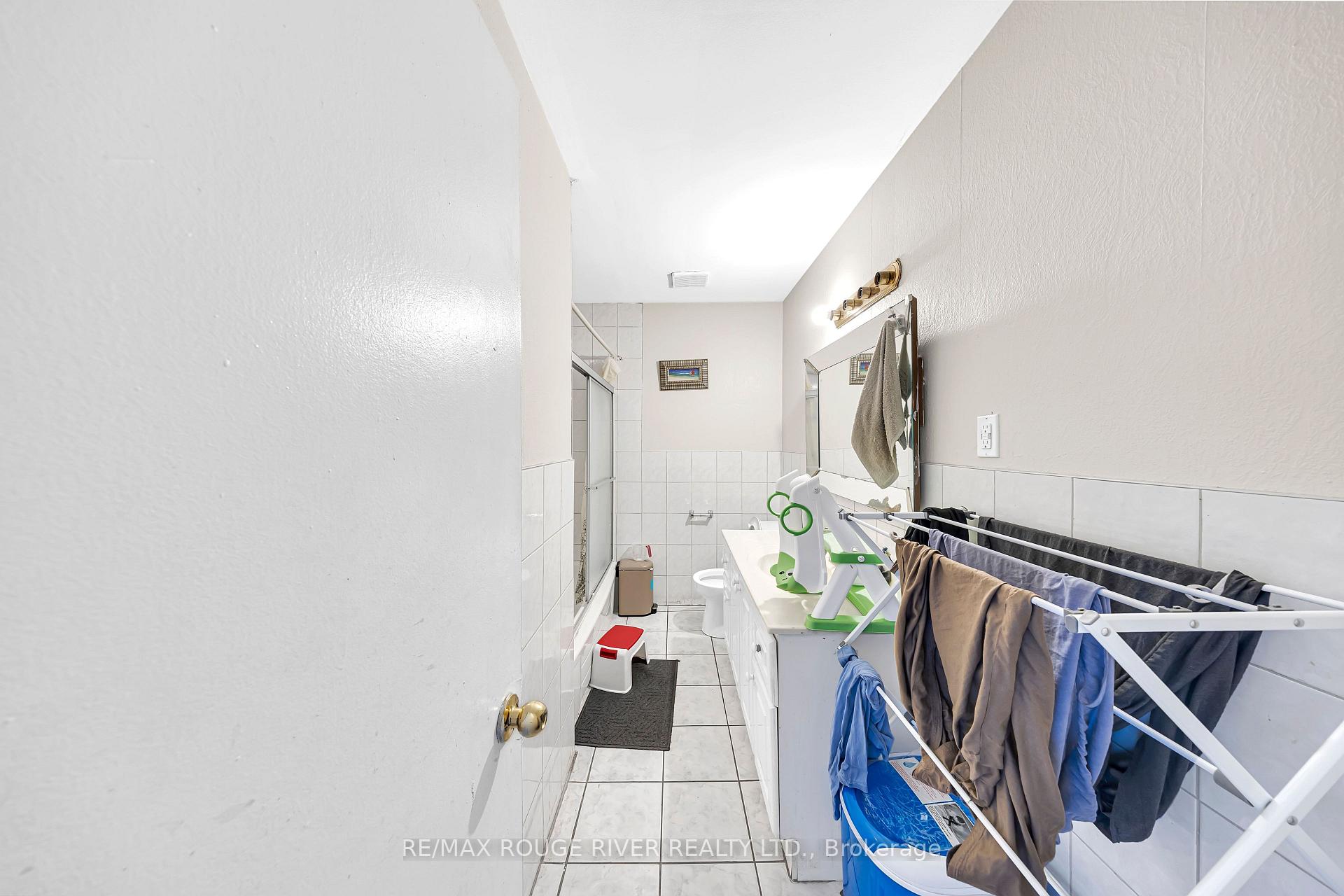 Photo 39 of 2282 Islington Avenue, Etobicoke, Rexdale-Kipling — HOMEH