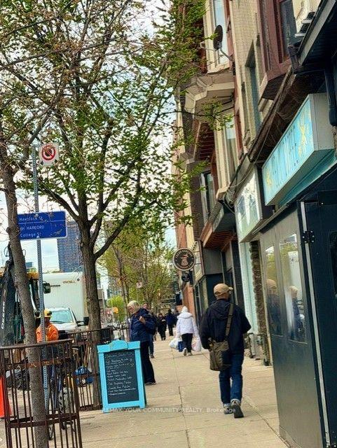 Photo 2 of 802 Bloor Street W, Toronto, Dovercourt-Wallace Emerson-Junction — HOMEH