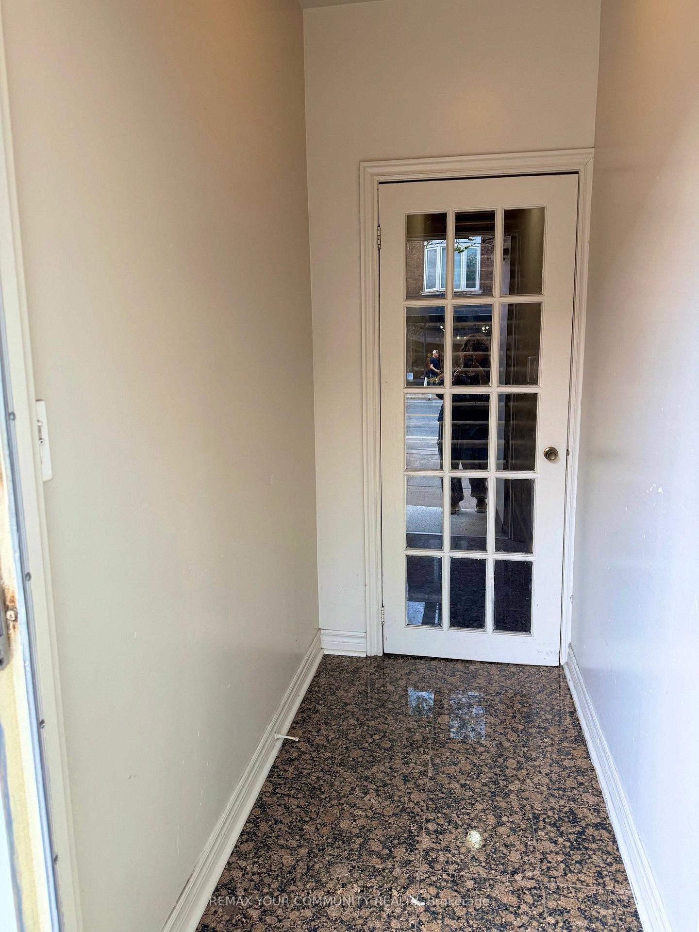 Photo 4 of 802 Bloor Street W, Toronto, Dovercourt-Wallace Emerson-Junction — HOMEH