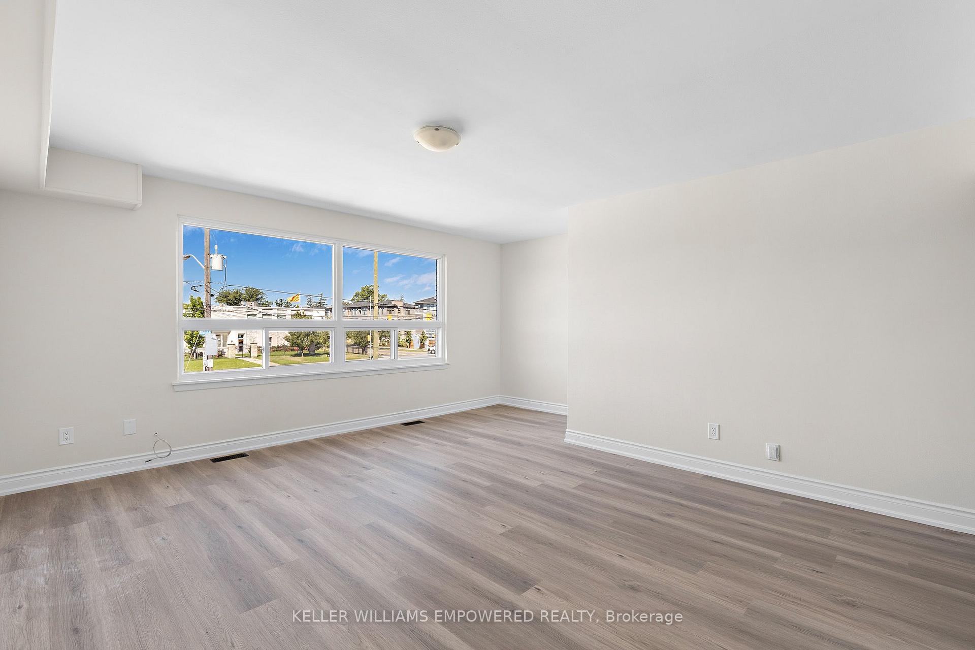 Photo 7 of 3019 Islington Avenue, North York, Humber Summit — HOMEH