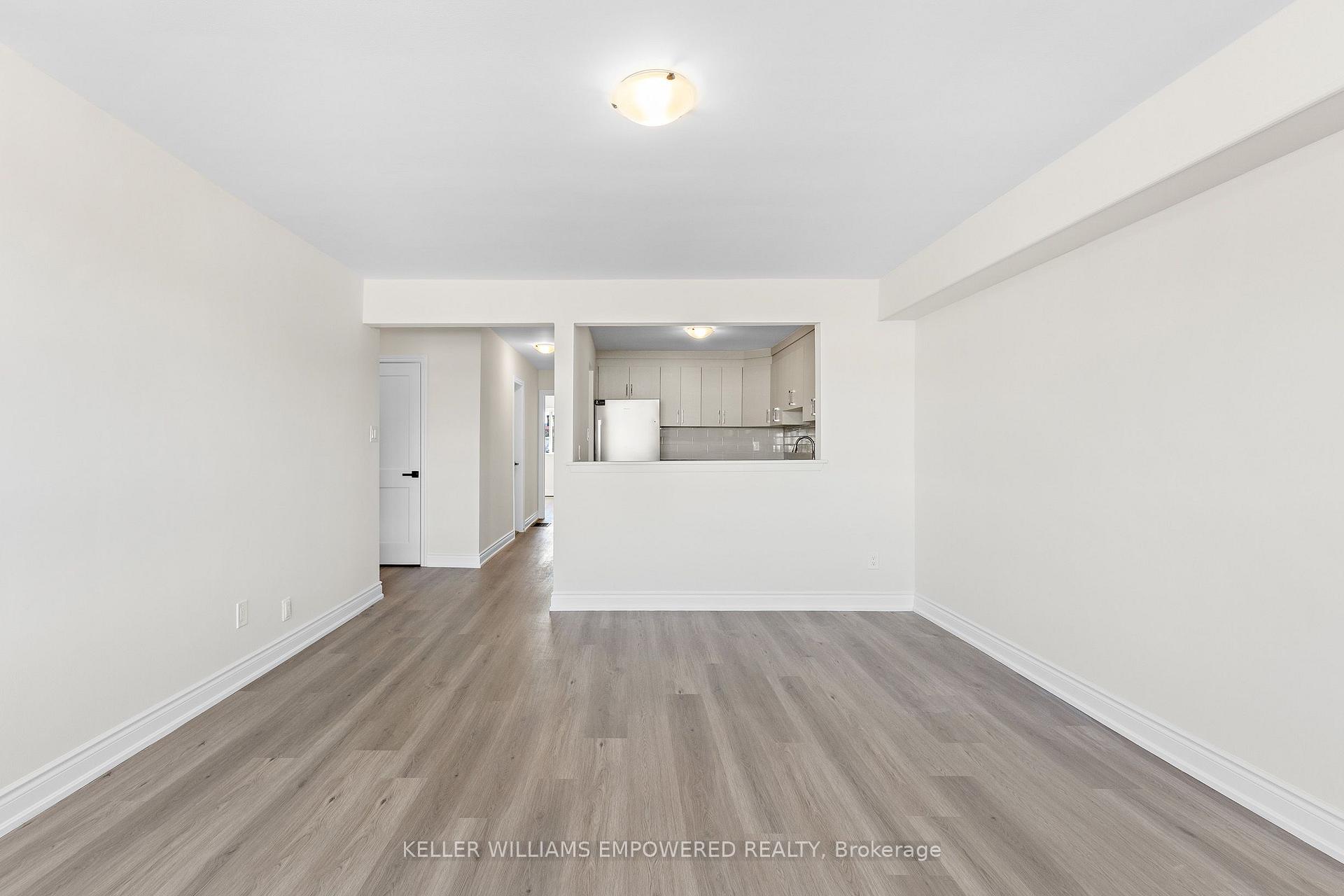 Photo 8 of 3019 Islington Avenue, North York, Humber Summit — HOMEH