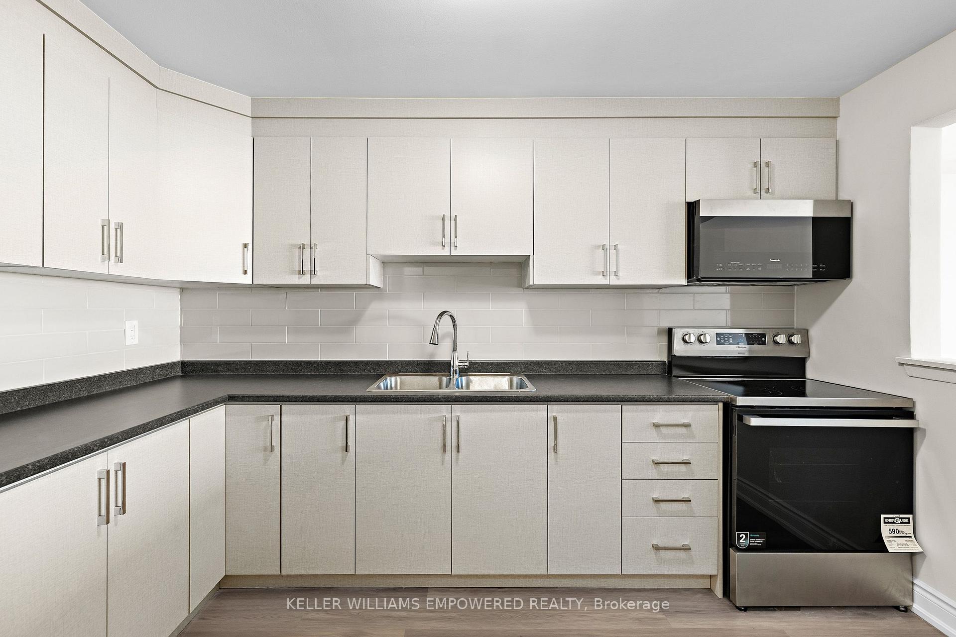 Photo 9 of 3019 Islington Avenue, North York, Humber Summit — HOMEH