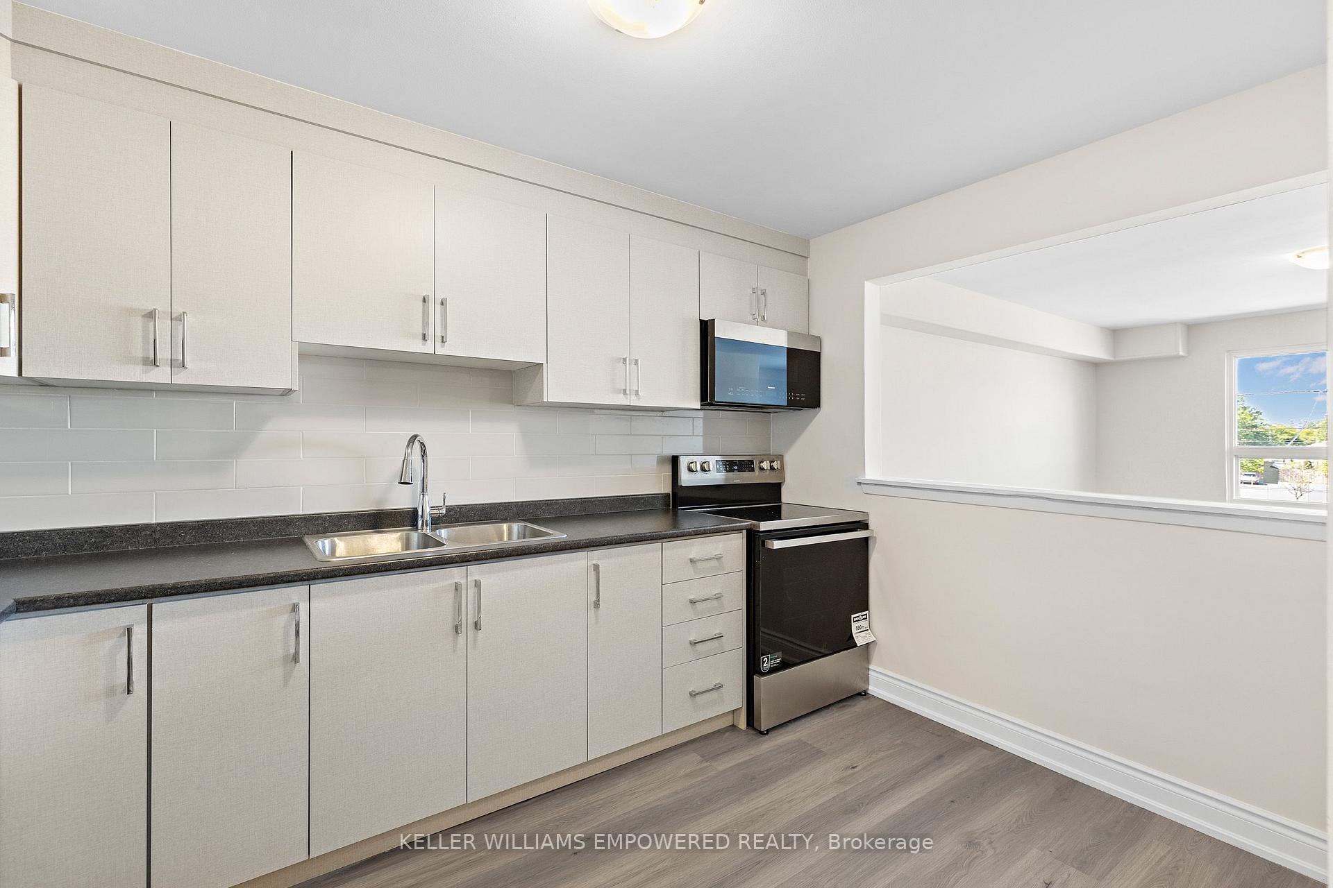 Photo 10 of 3019 Islington Avenue, North York, Humber Summit — HOMEH