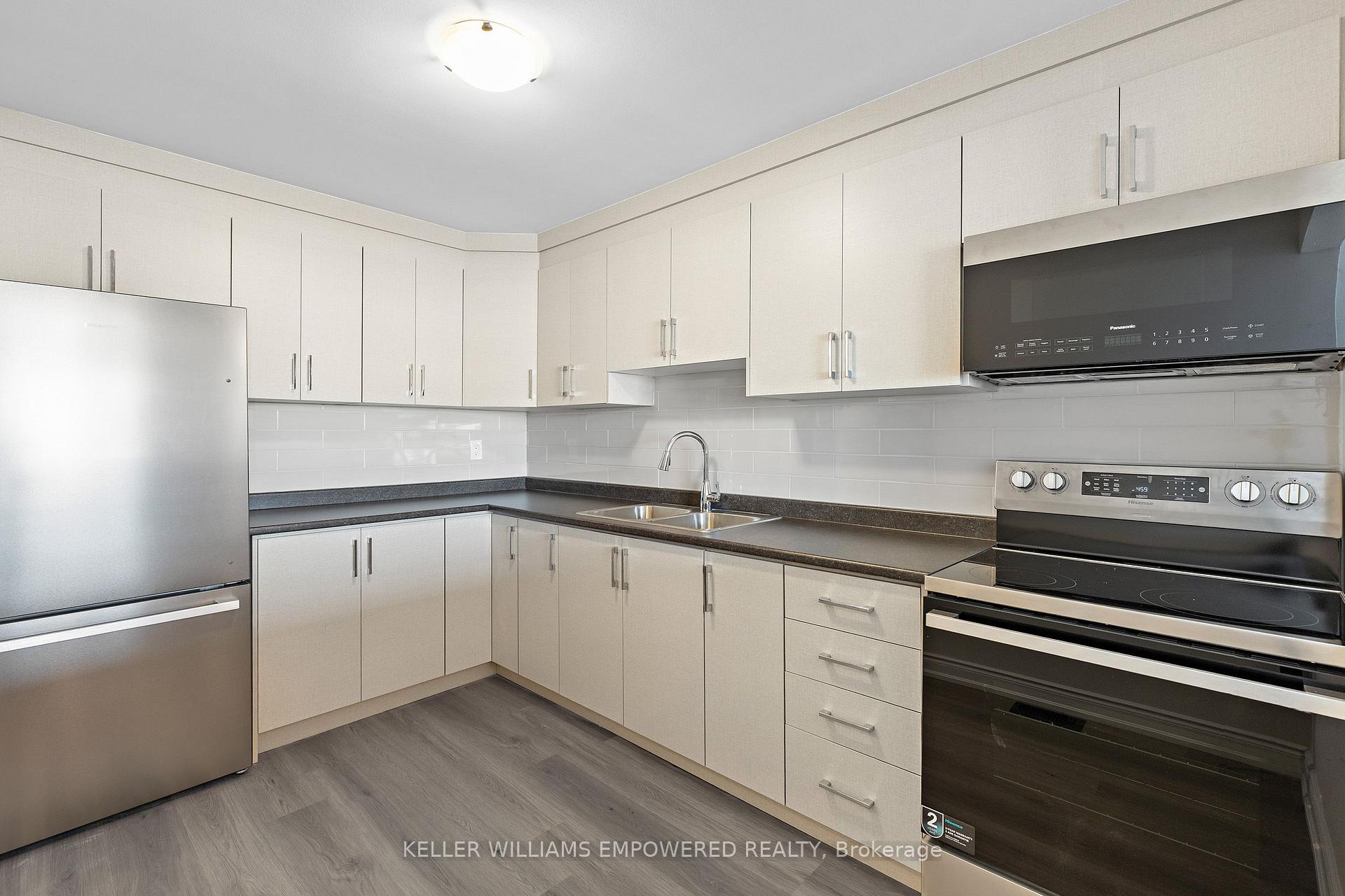 Photo 11 of 3019 Islington Avenue, North York, Humber Summit — HOMEH