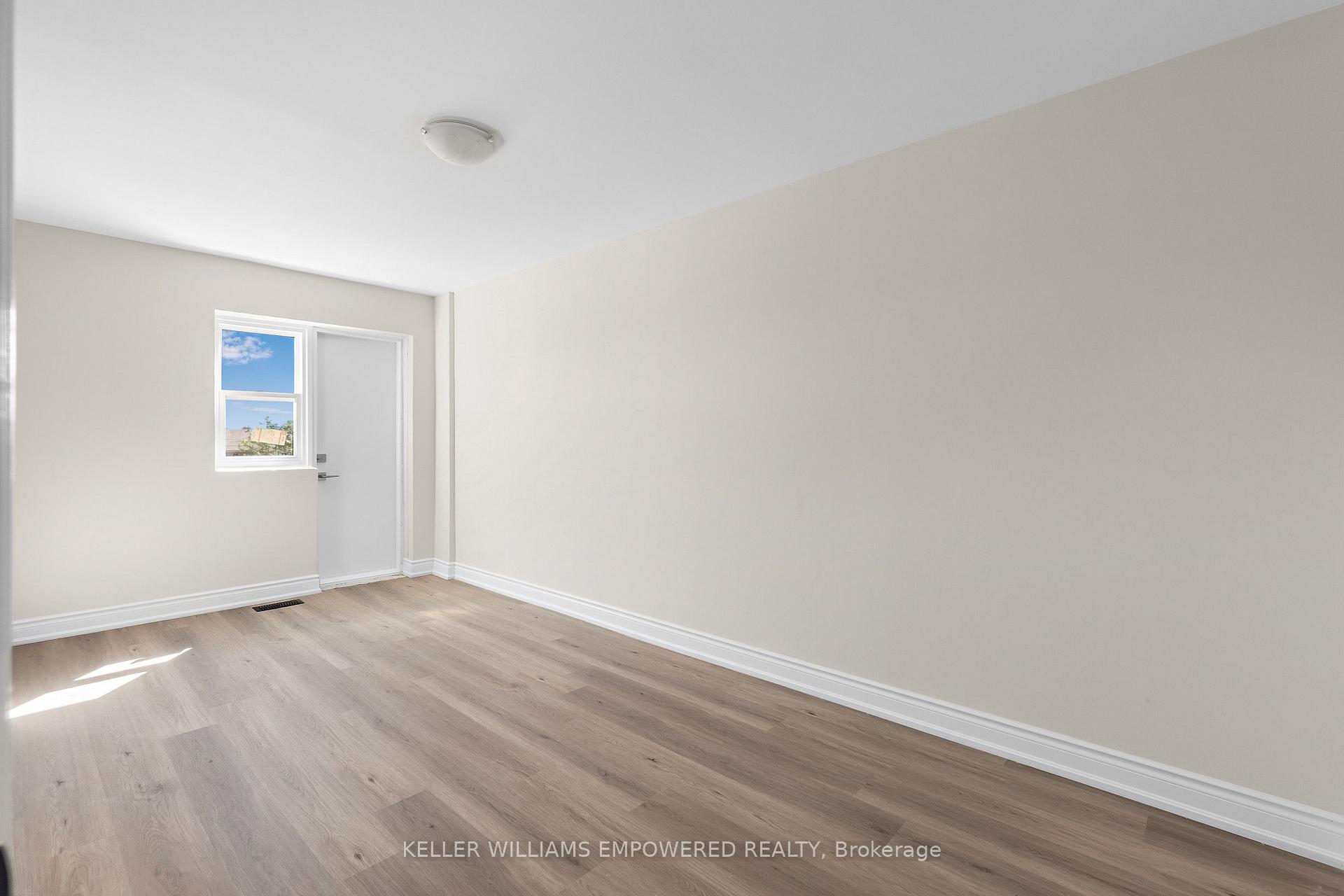 Photo 21 of 3019 Islington Avenue, North York, Humber Summit — HOMEH