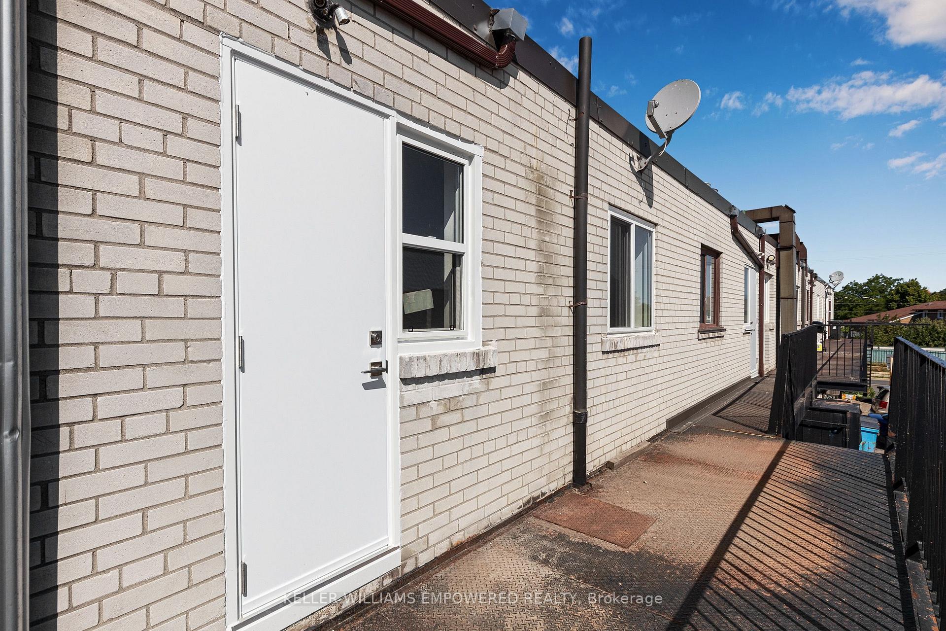 Photo 23 of 3019 Islington Avenue, North York, Humber Summit — HOMEH