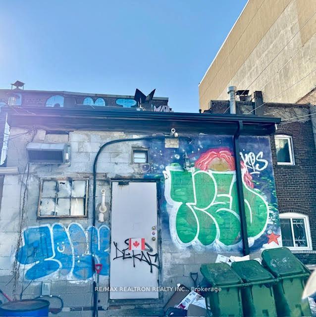 Photo 23 of 1620 Bloor Street W, Toronto, High Park North — HOMEH