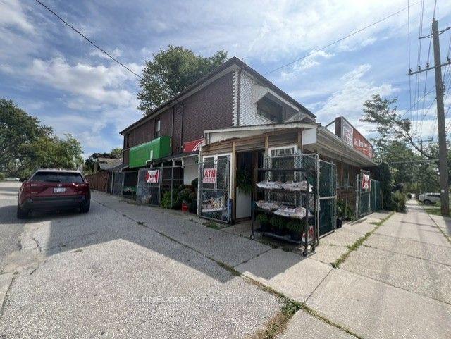 Photo 2 of 237 Park Lawn Road, Etobicoke, Stonegate-Queensway — HOMEH