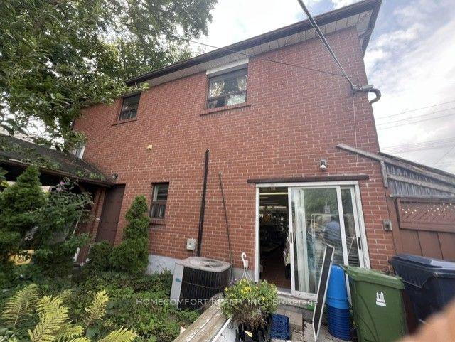 Photo 8 of 237 Park Lawn Road, Etobicoke, Stonegate-Queensway — HOMEH