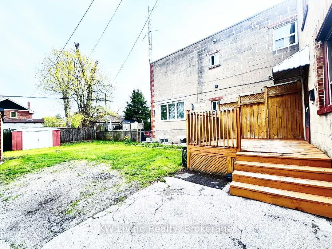 Photo 5 of 3339 Lake Shore Boulevard W, Etobicoke, Long Branch — HOMEH