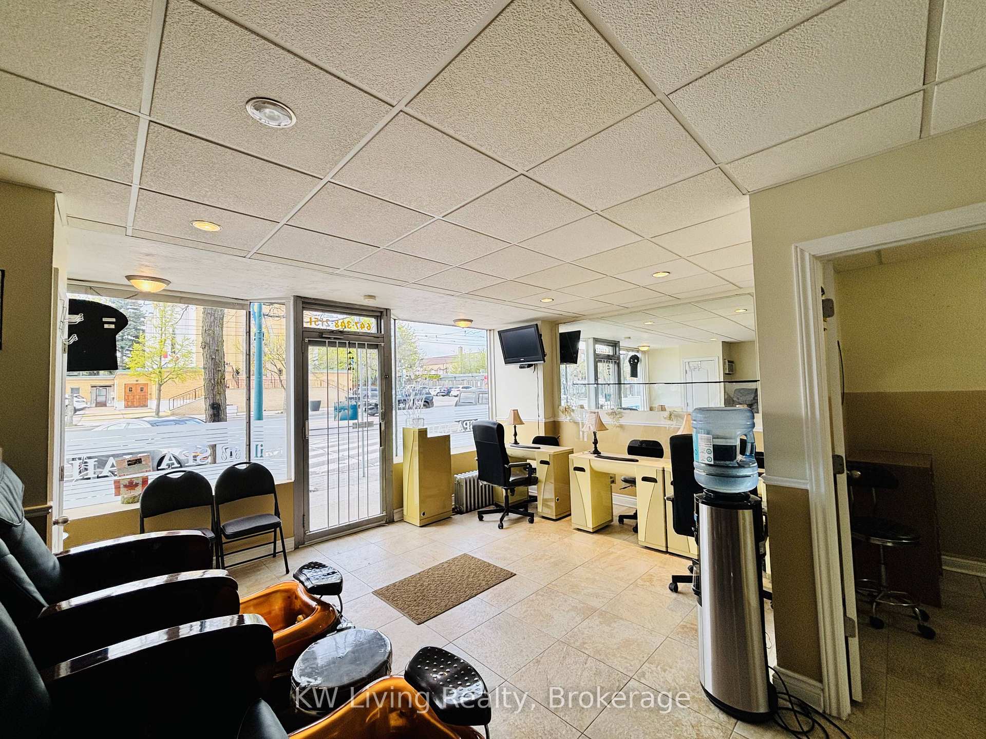 Photo 11 of 3339 Lake Shore Boulevard W, Etobicoke, Long Branch — HOMEH