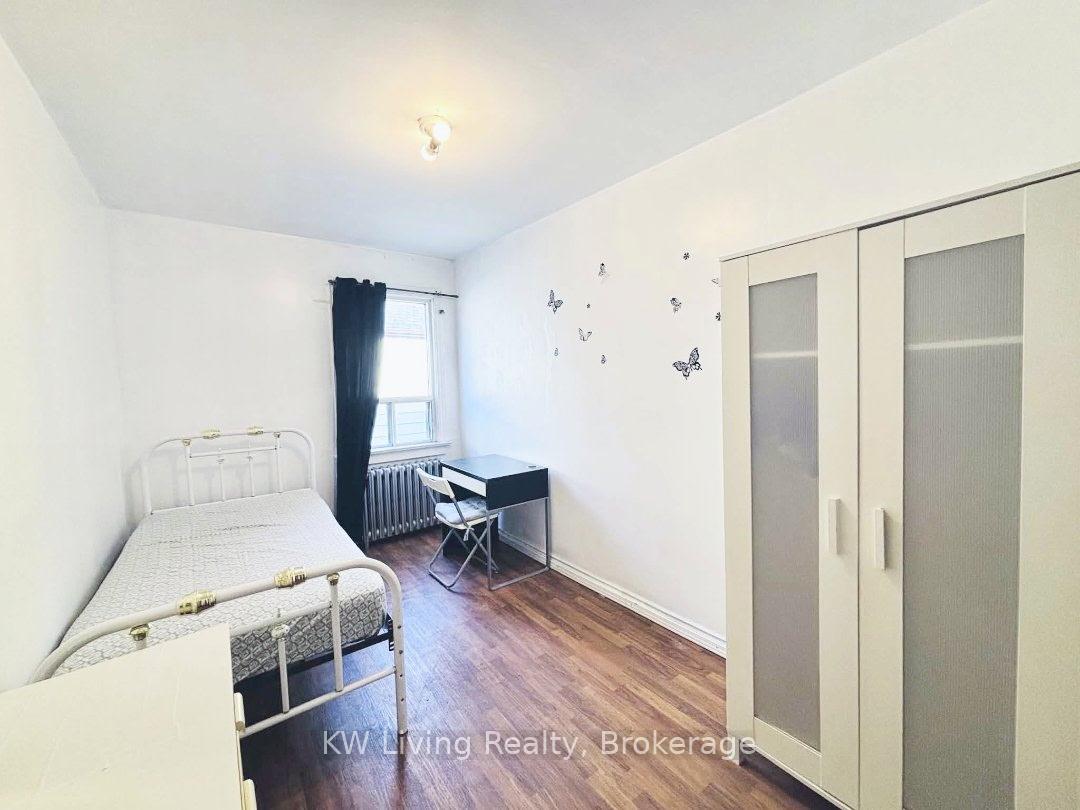 Photo 17 of 3339 Lake Shore Boulevard W, Etobicoke, Long Branch — HOMEH