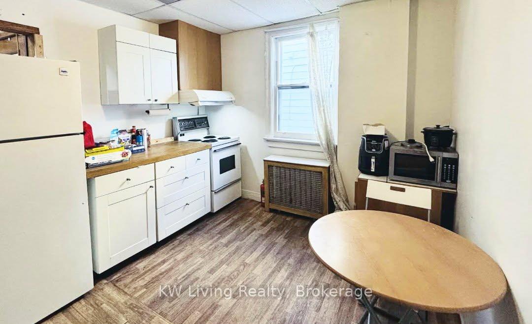 Photo 21 of 3339 Lake Shore Boulevard W, Etobicoke, Long Branch — HOMEH
