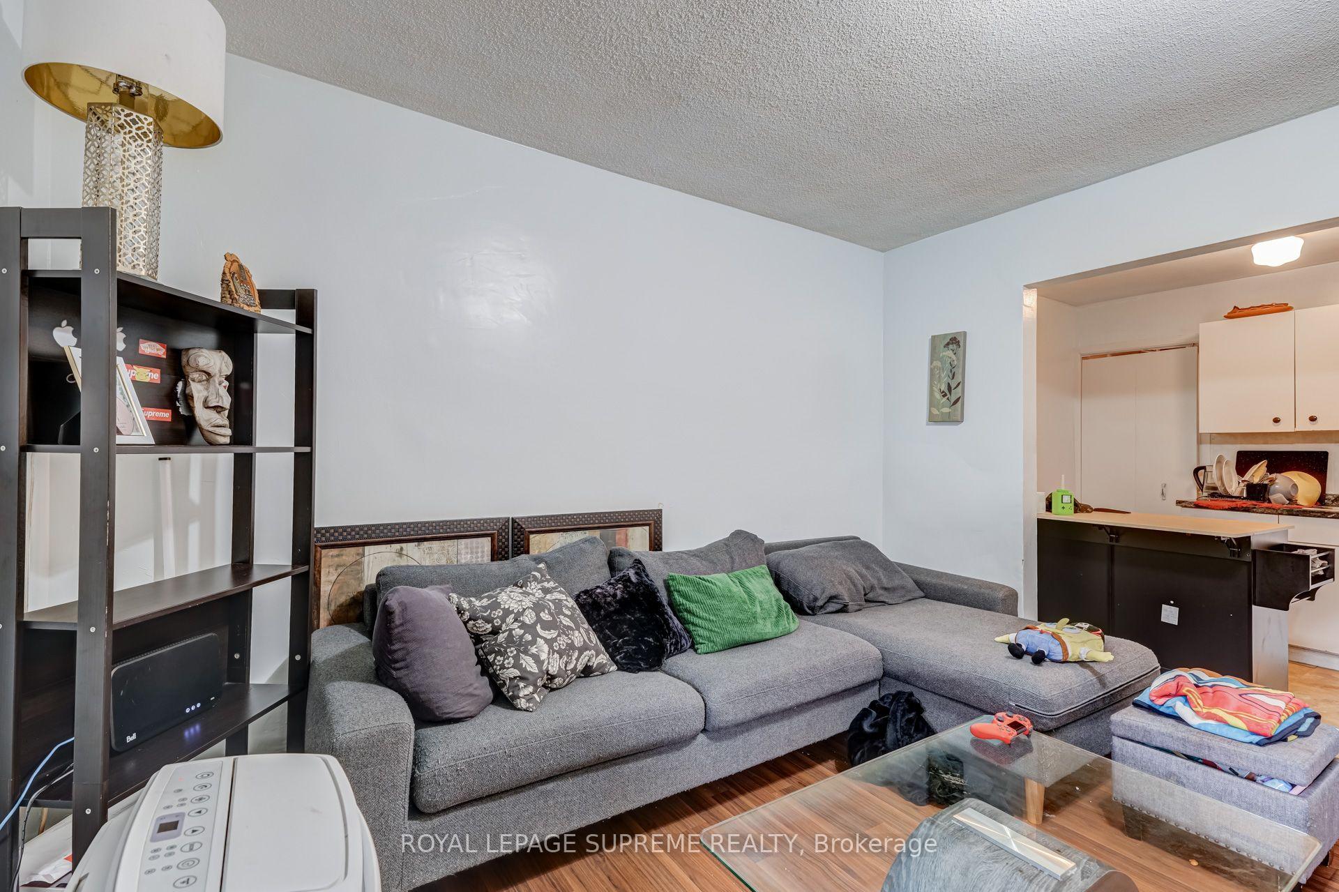 Photo 18 of 1671 St Clair Avenue W, Toronto, Weston-Pellam Park — HOMEH