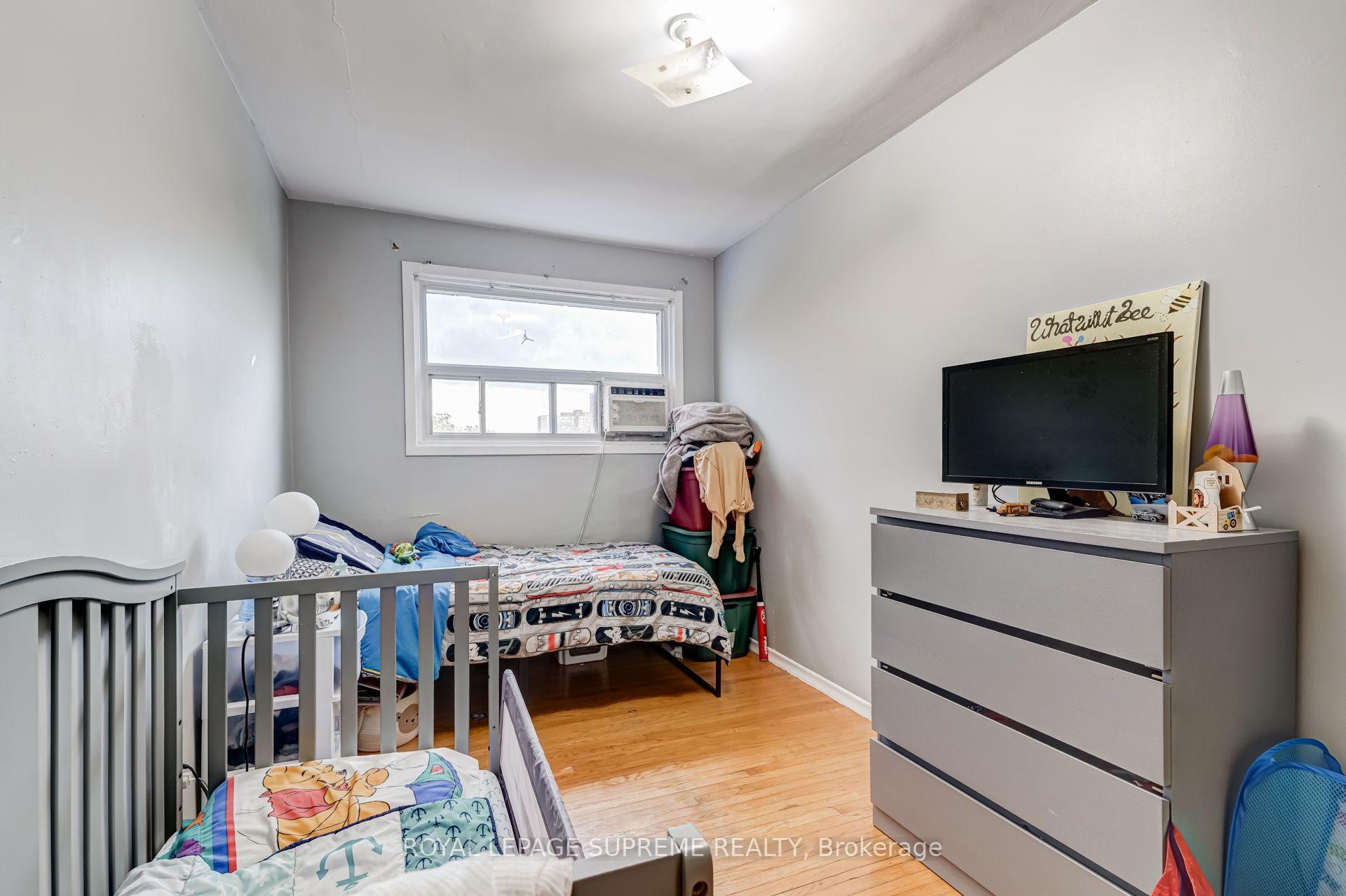 Photo 22 of 1671 St Clair Avenue W, Toronto, Weston-Pellam Park — HOMEH