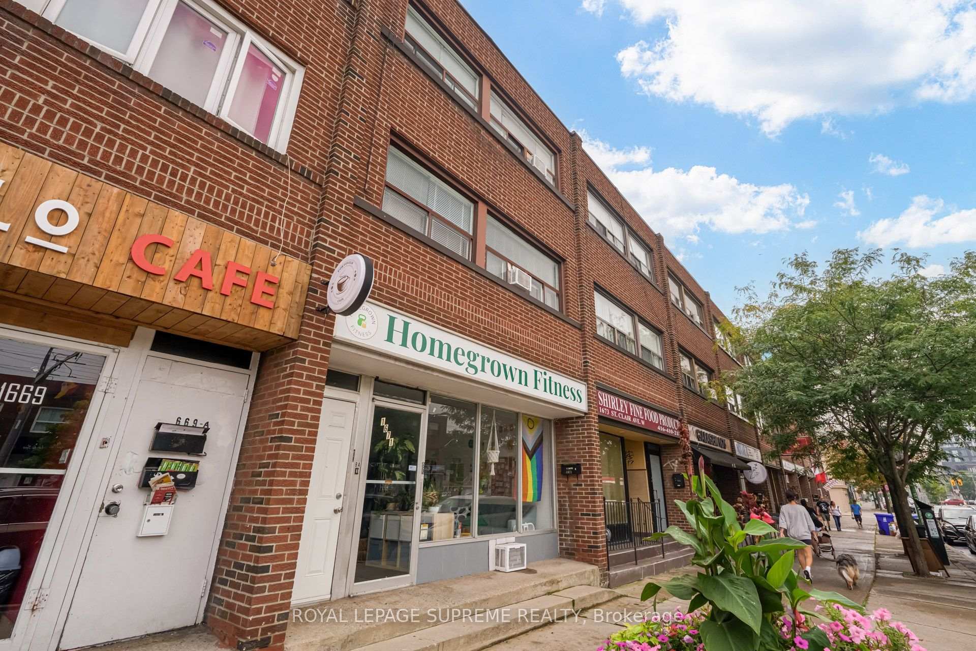 Photo 25 of 1671 St Clair Avenue W, Toronto, Weston-Pellam Park — HOMEH