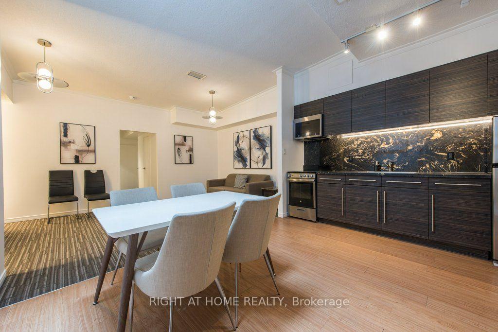 Photo 12 of 812 Bloor Street W, Toronto, Dovercourt-Wallace Emerson-Junction — HOMEH