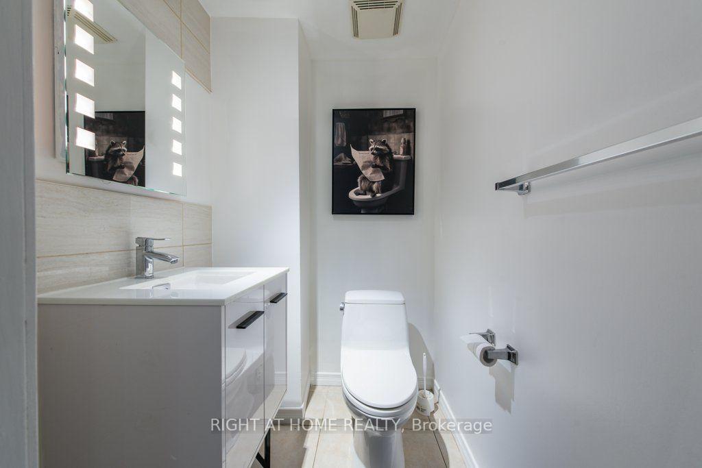 Photo 21 of 812 Bloor Street W, Toronto, Dovercourt-Wallace Emerson-Junction — HOMEH
