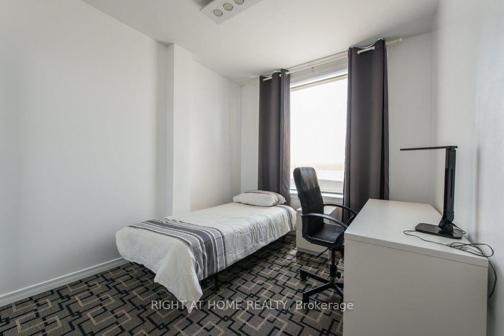Photo 24 of 812 Bloor Street W, Toronto, Dovercourt-Wallace Emerson-Junction — HOMEH