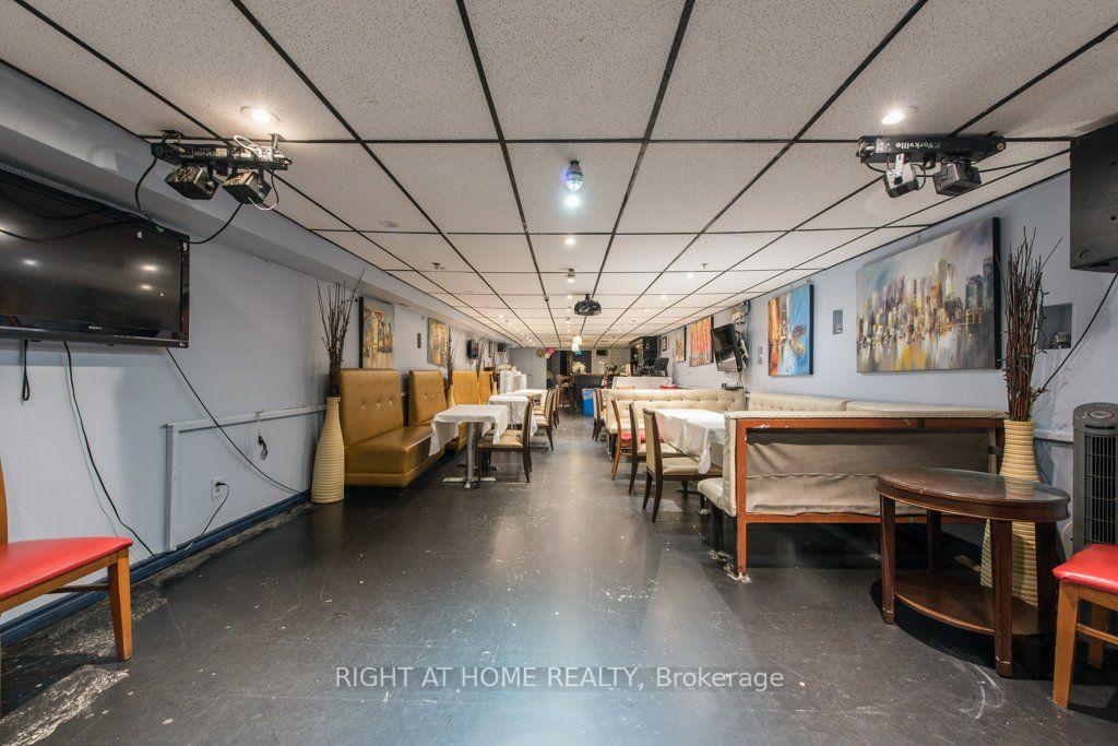 Photo 30 of 812 Bloor Street W, Toronto, Dovercourt-Wallace Emerson-Junction — HOMEH