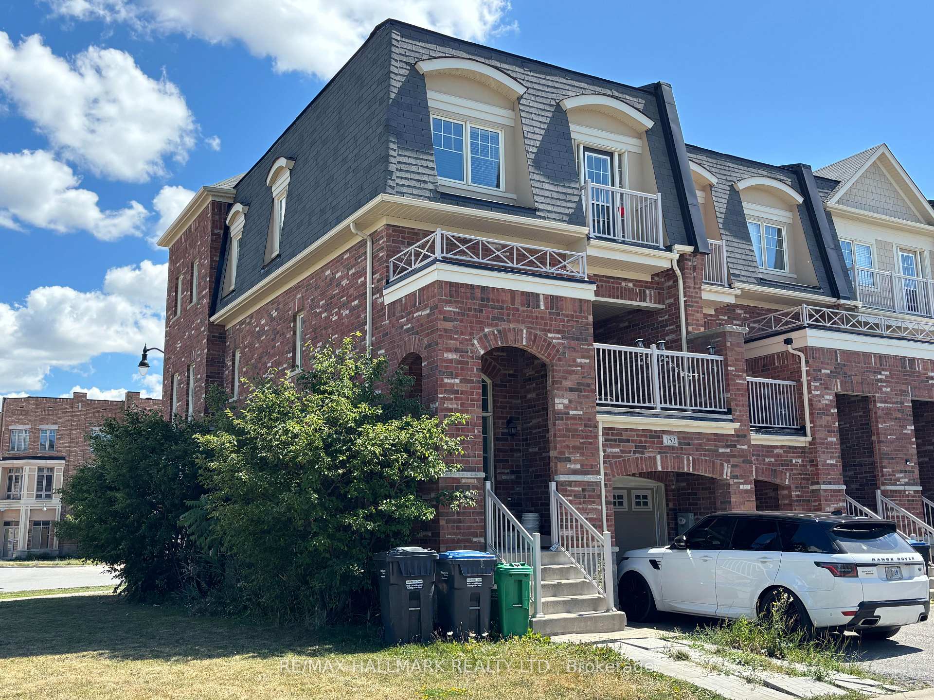 Photo 3 of 152 Inspire Boulevard, Brampton, Sandringham-Wellington North — HOMEH