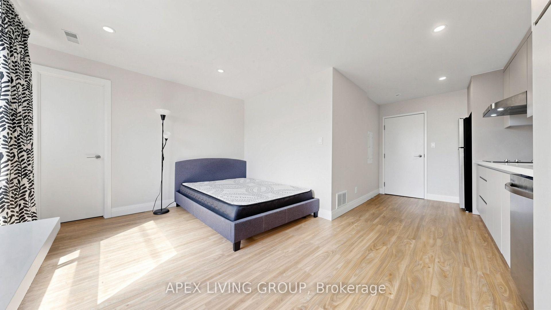 Photo 39 of 10 Mimico Avenue, Etobicoke, Mimico — HOMEH