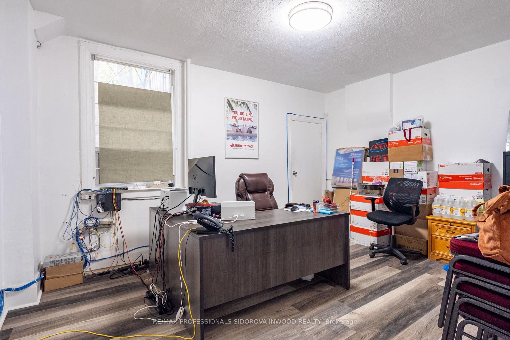 Photo 11 of 1665 Bloor Street W, Toronto, High Park-Swansea — HOMEH