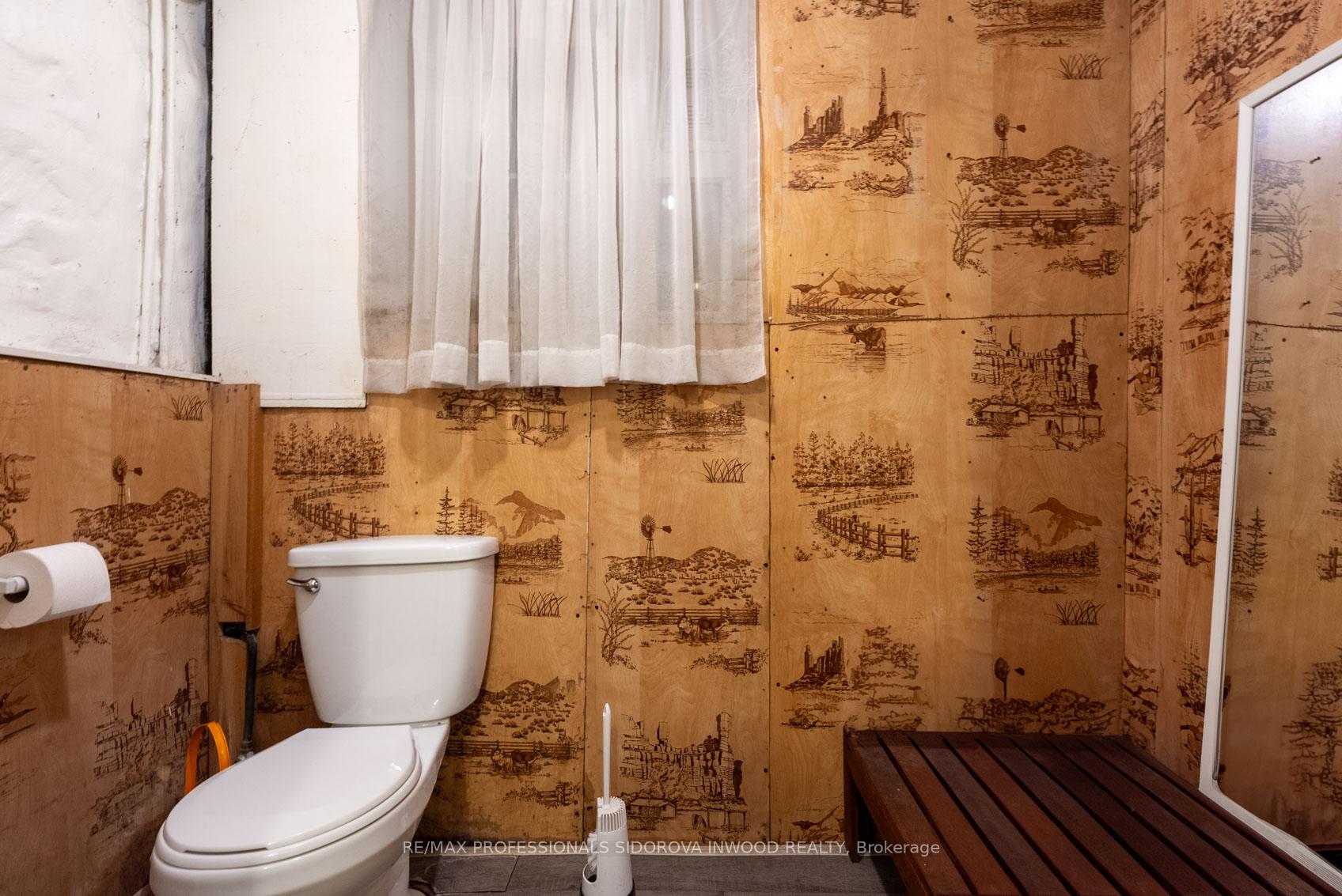 Photo 18 of 1665 Bloor Street W, Toronto, High Park-Swansea — HOMEH