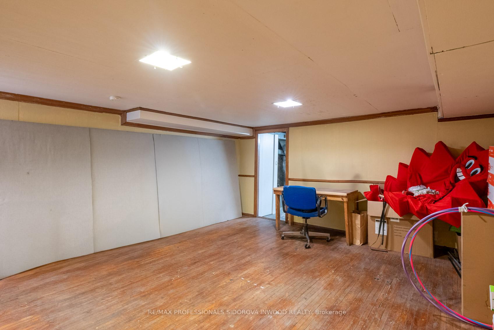 Photo 20 of 1665 Bloor Street W, Toronto, High Park-Swansea — HOMEH