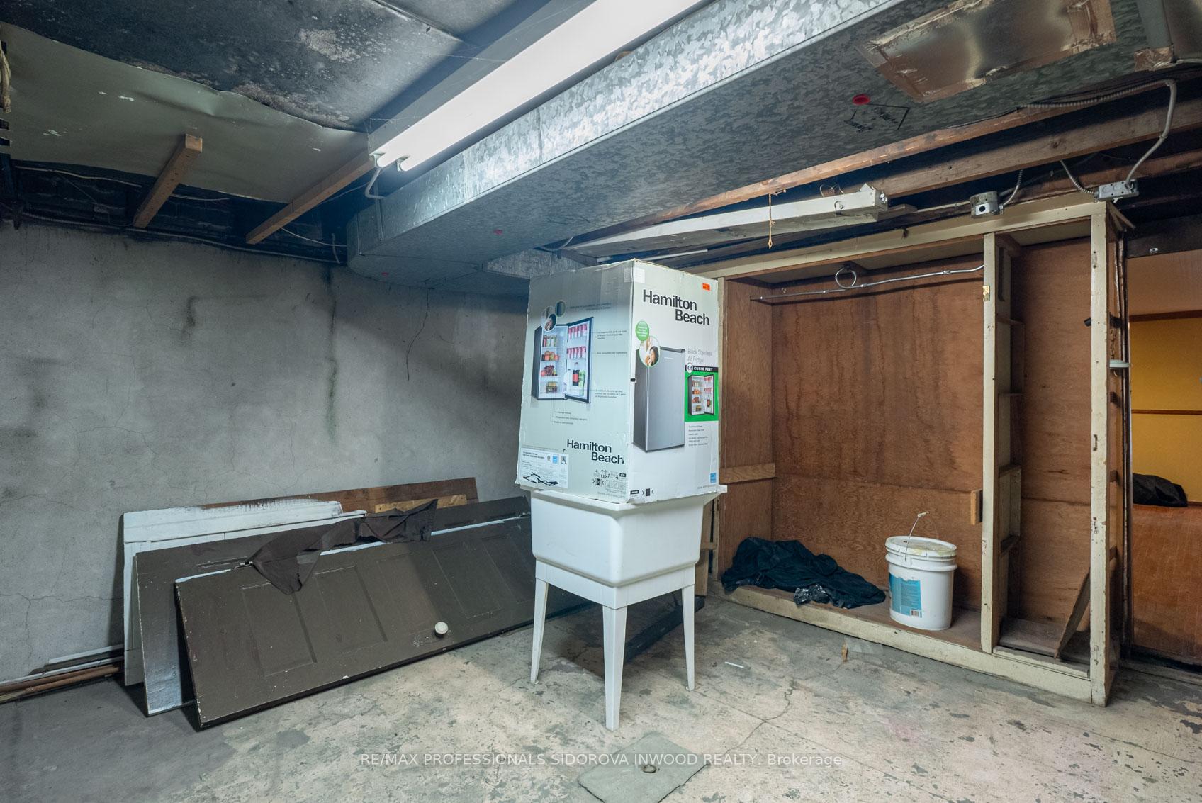 Photo 22 of 1665 Bloor Street W, Toronto, High Park-Swansea — HOMEH