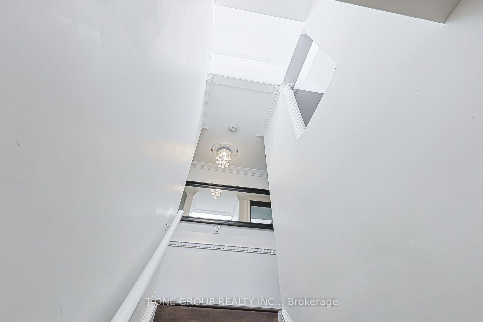 Photo 10 of 3287 Dundas Street W, Toronto, Junction Area — HOMEH