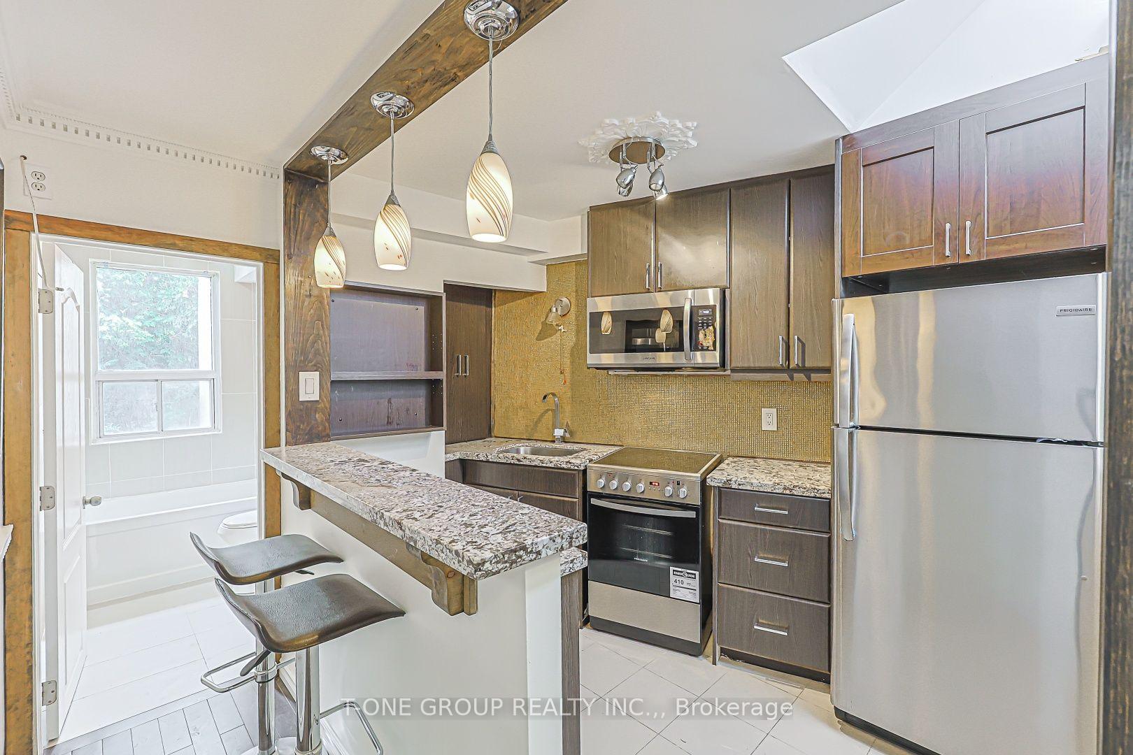 Photo 13 of 3287 Dundas Street W, Toronto, Junction Area — HOMEH