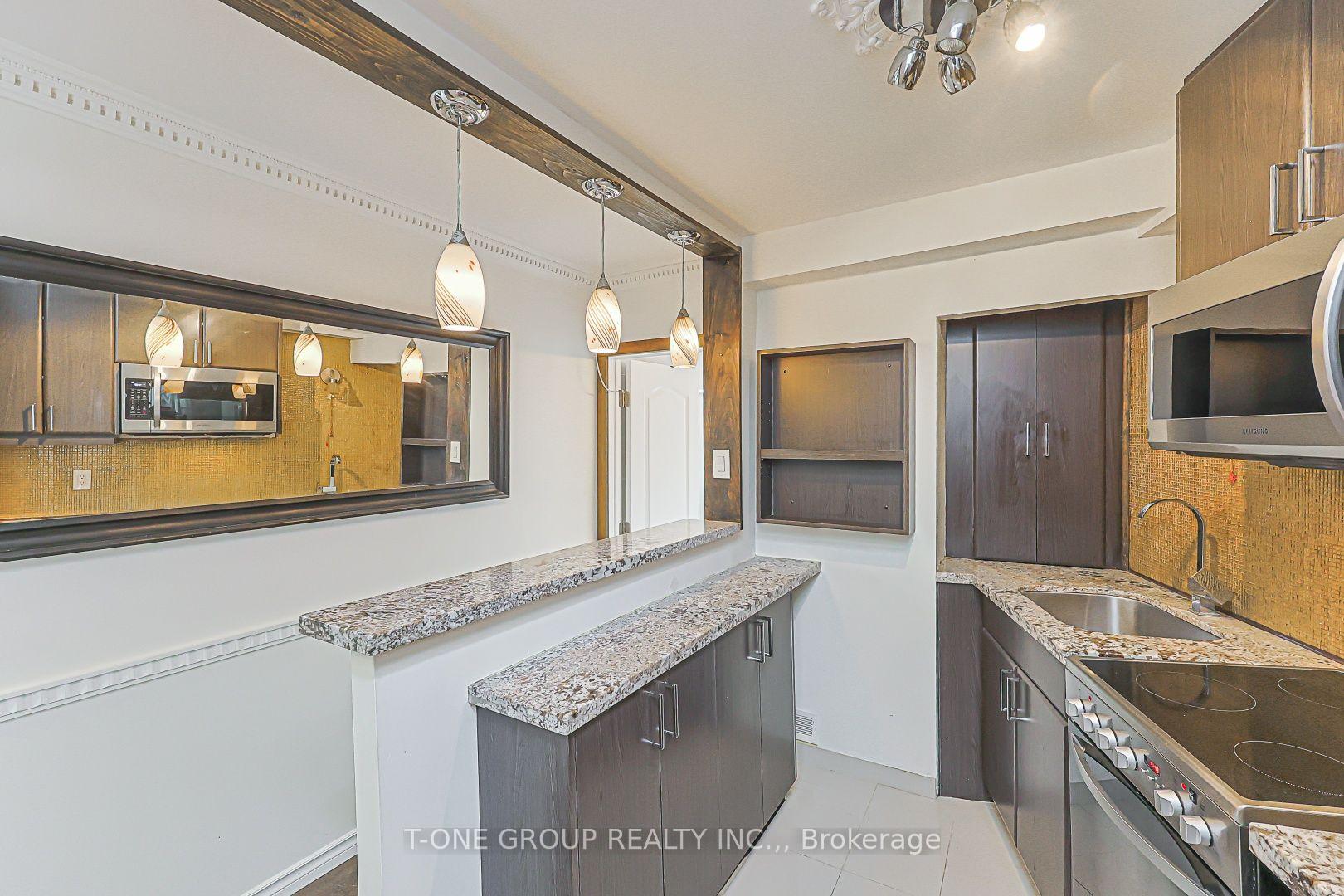 Photo 17 of 3287 Dundas Street W, Toronto, Junction Area — HOMEH