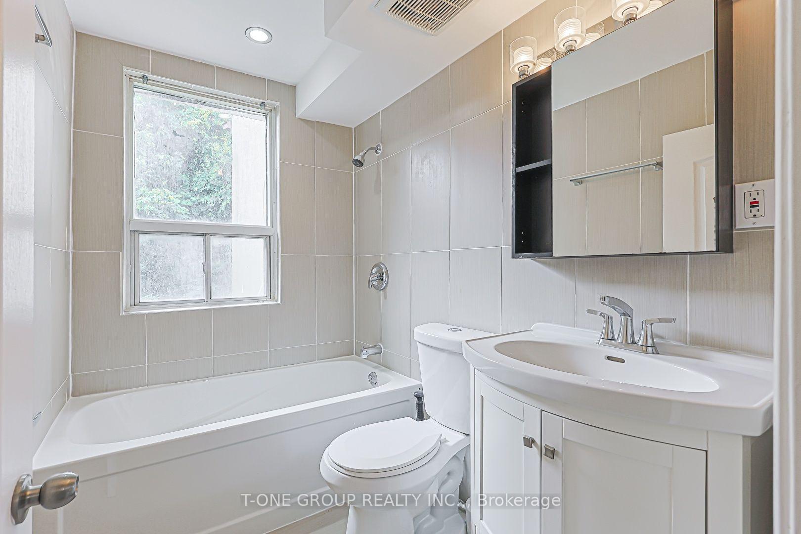 Photo 22 of 3287 Dundas Street W, Toronto, Junction Area — HOMEH