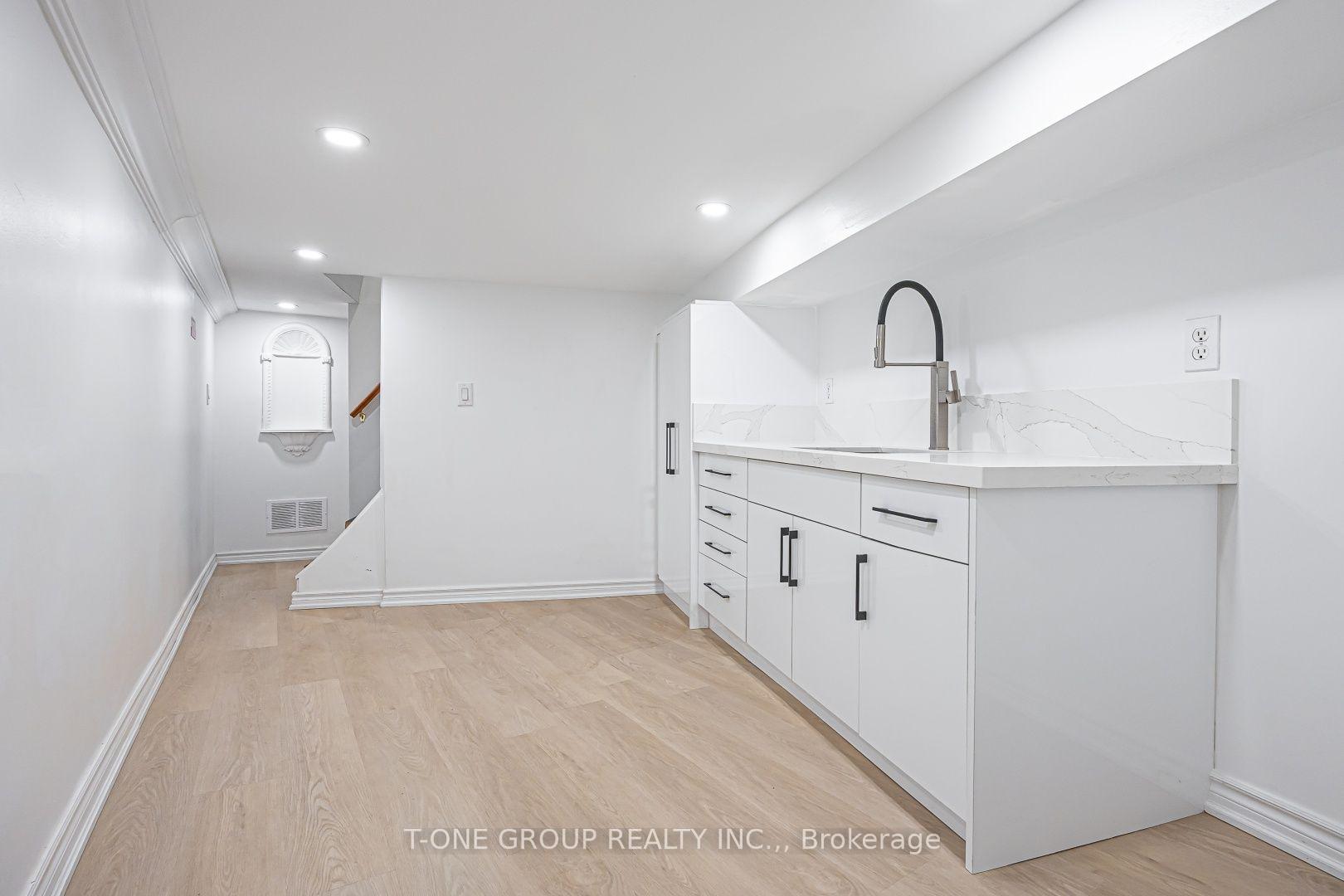 Photo 28 of 3287 Dundas Street W, Toronto, Junction Area — HOMEH