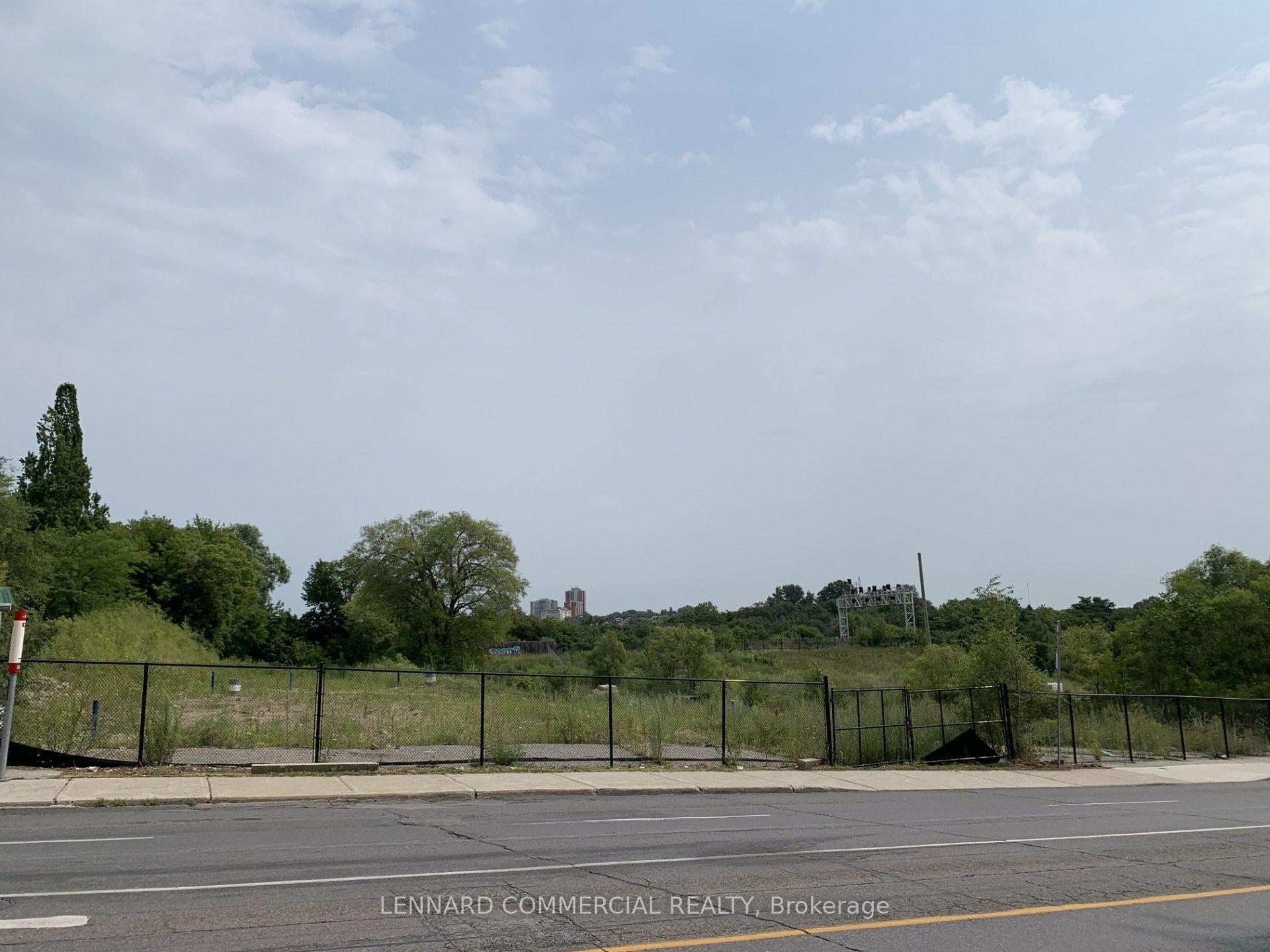 Photo 3 of 971 & 975 Weston Road, Toronto, Rockcliffe-Smythe — HOMEH
