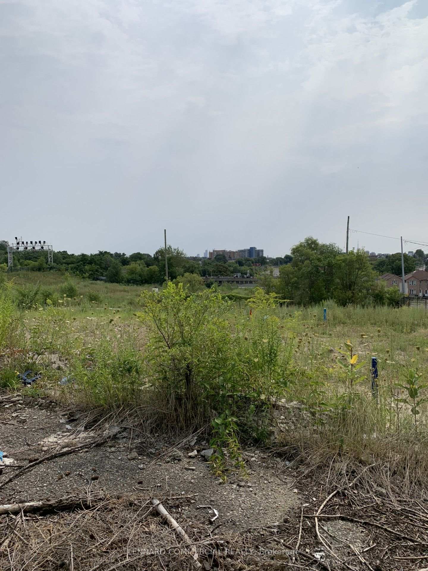 Photo 5 of 971 & 975 Weston Road, Toronto, Rockcliffe-Smythe — HOMEH