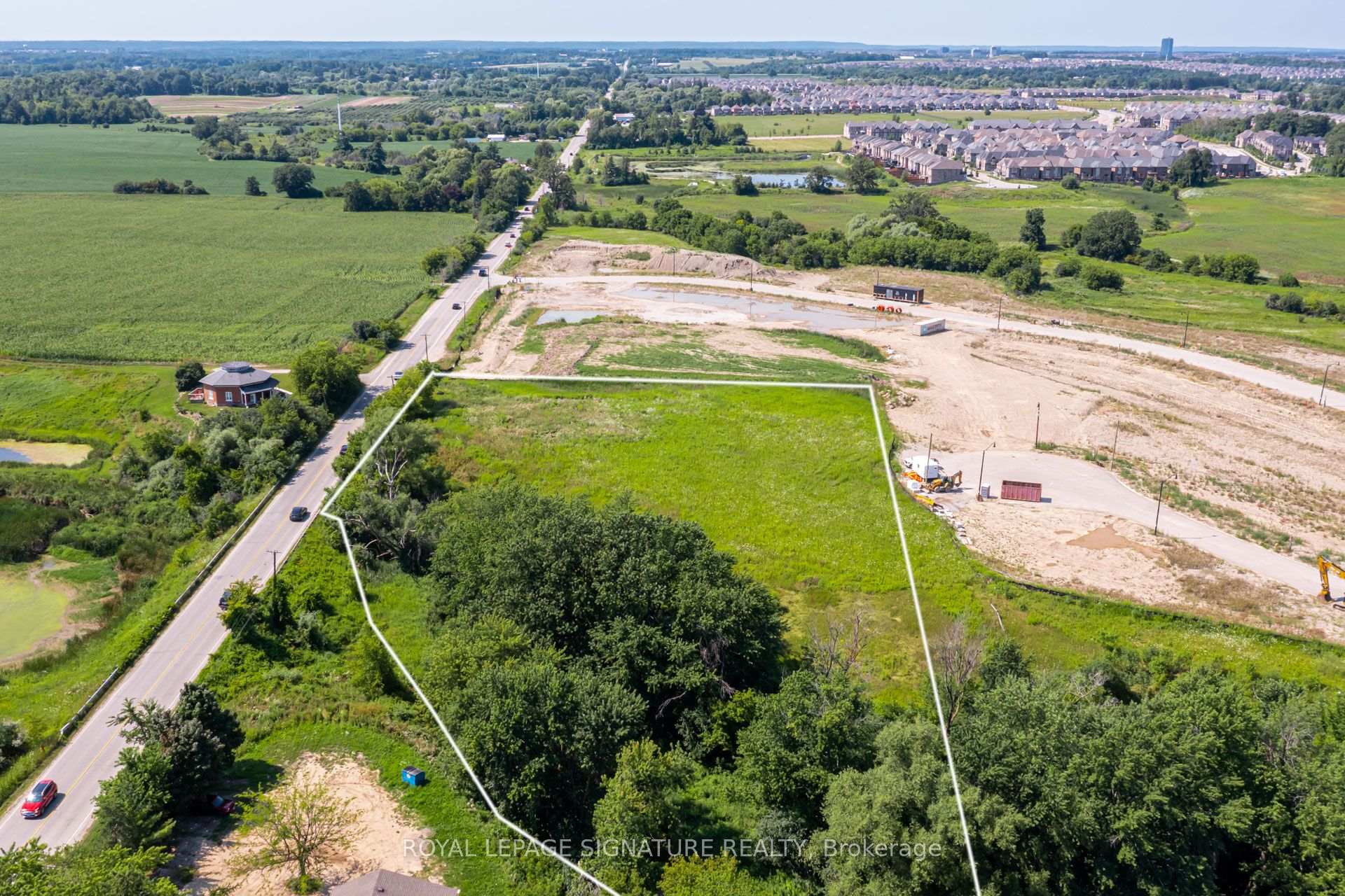 Photo 3 of 8273 Heritage Road, Brampton, Bram West — HOMEH