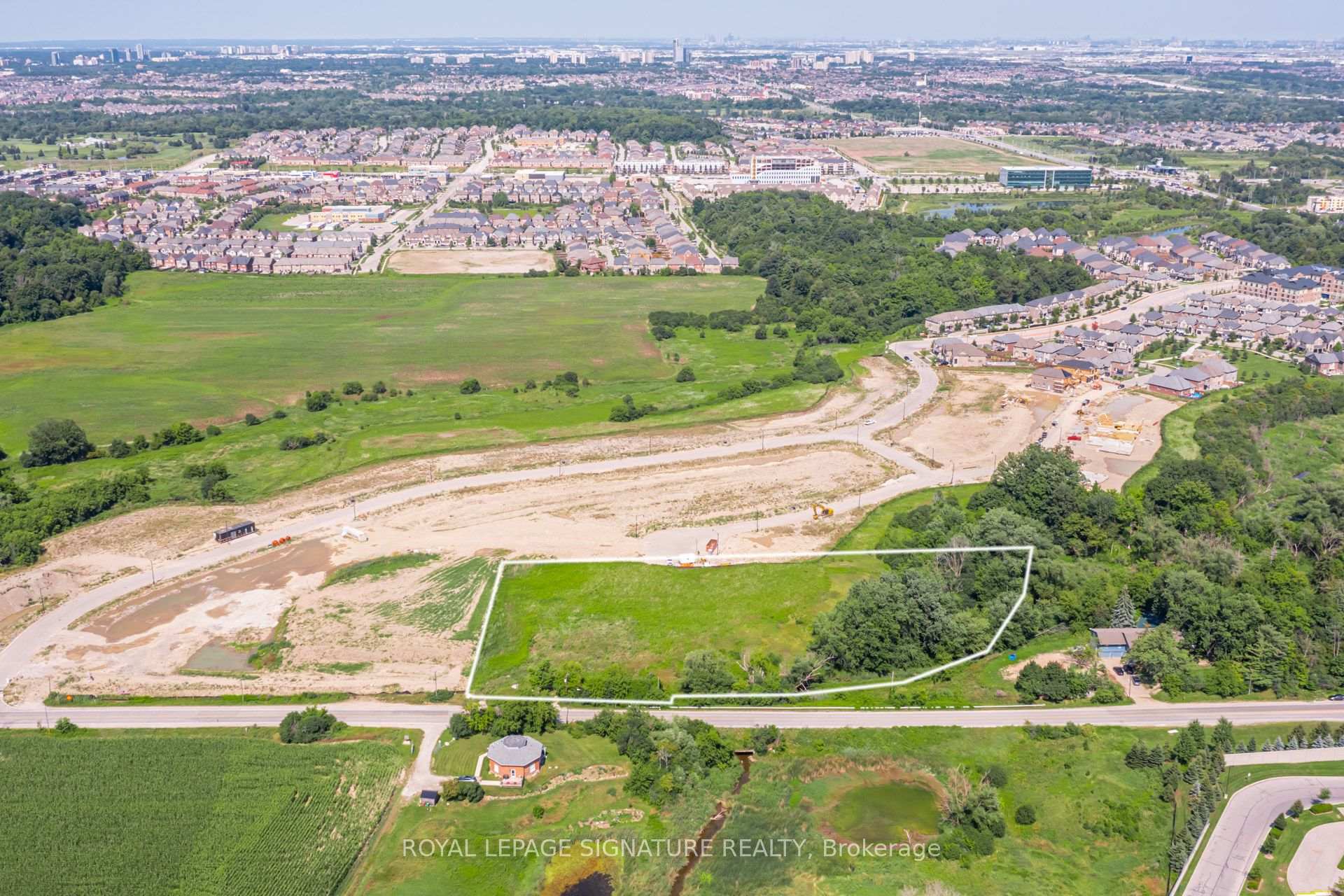 Photo 9 of 8273 Heritage Road, Brampton, Bram West — HOMEH