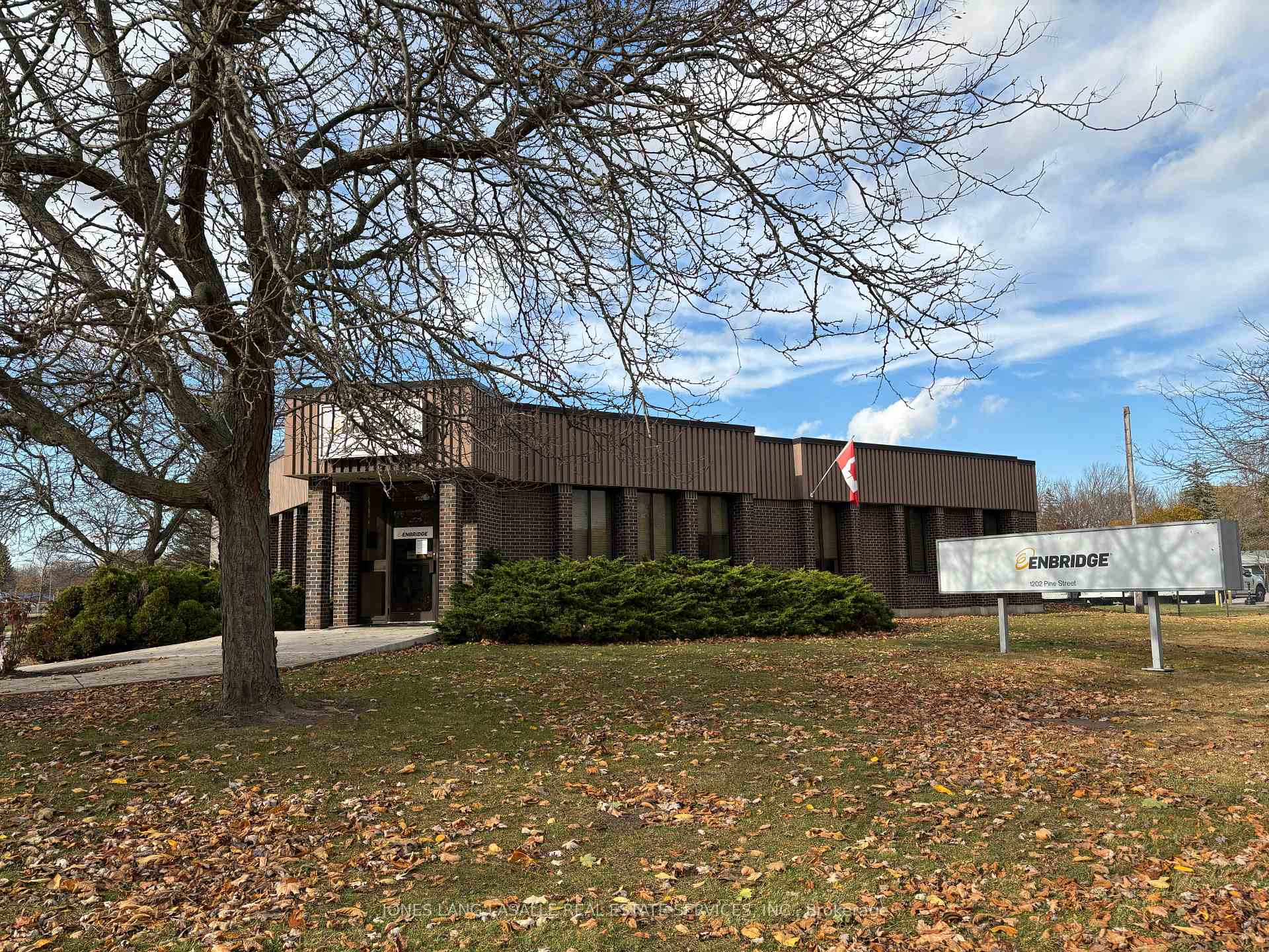 Photo 1 of 1202 Pine Street, Haldimand, Dunnville — HOMEH