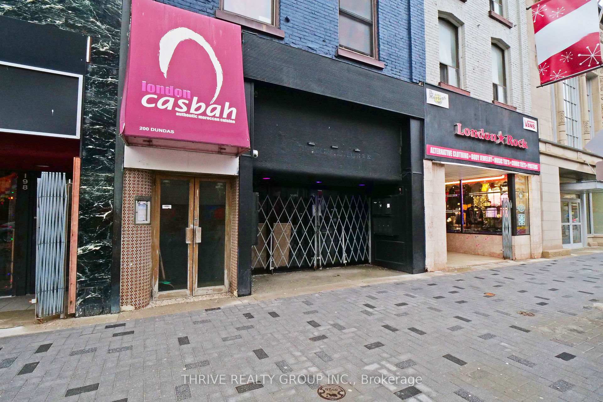 Front of 200 Dundas Street