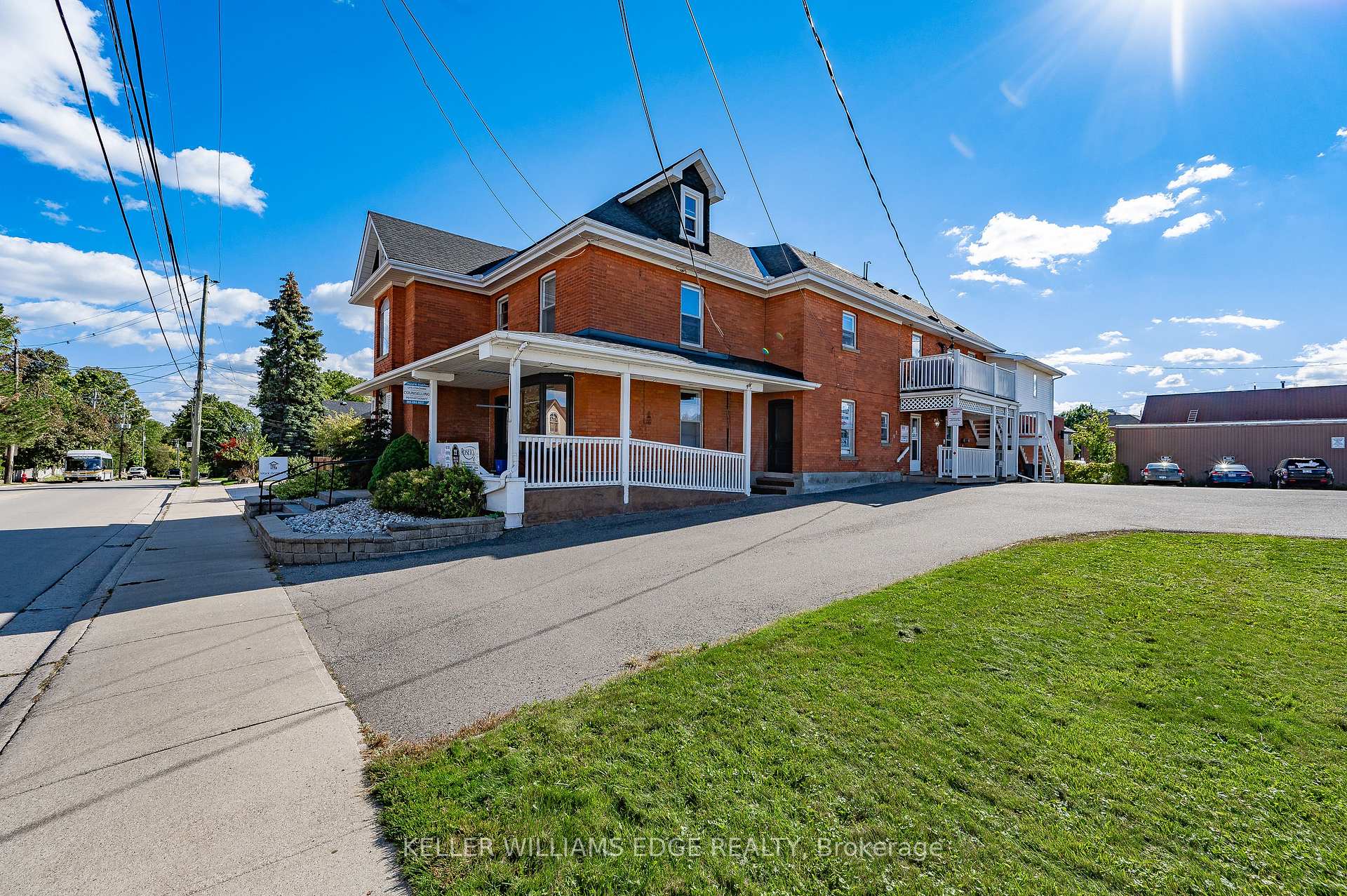 Photo of 22 Mill Street S