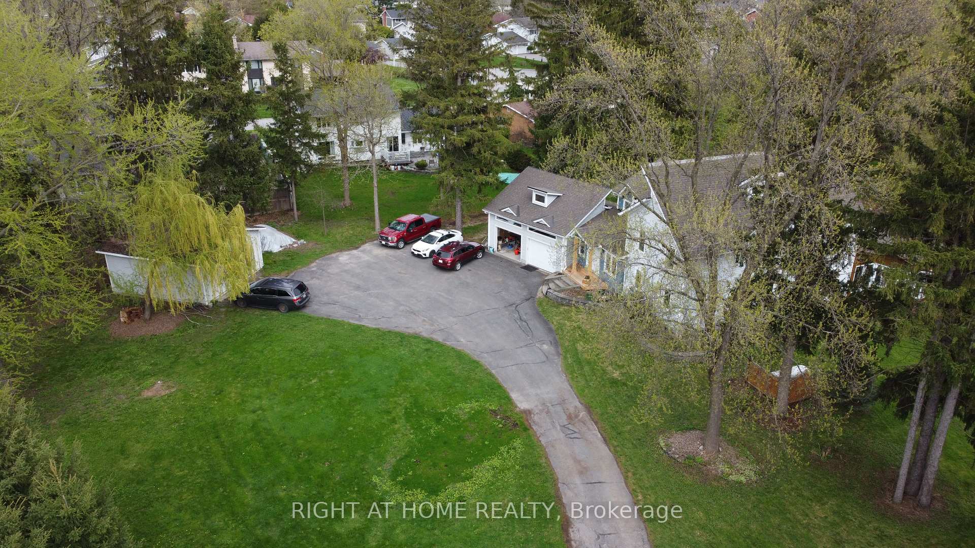 Photo 2 of 3208 Richmond Road, Ottawa, Bruce Farm/Graham Park/Qualicum/Bellands — HOMEH
