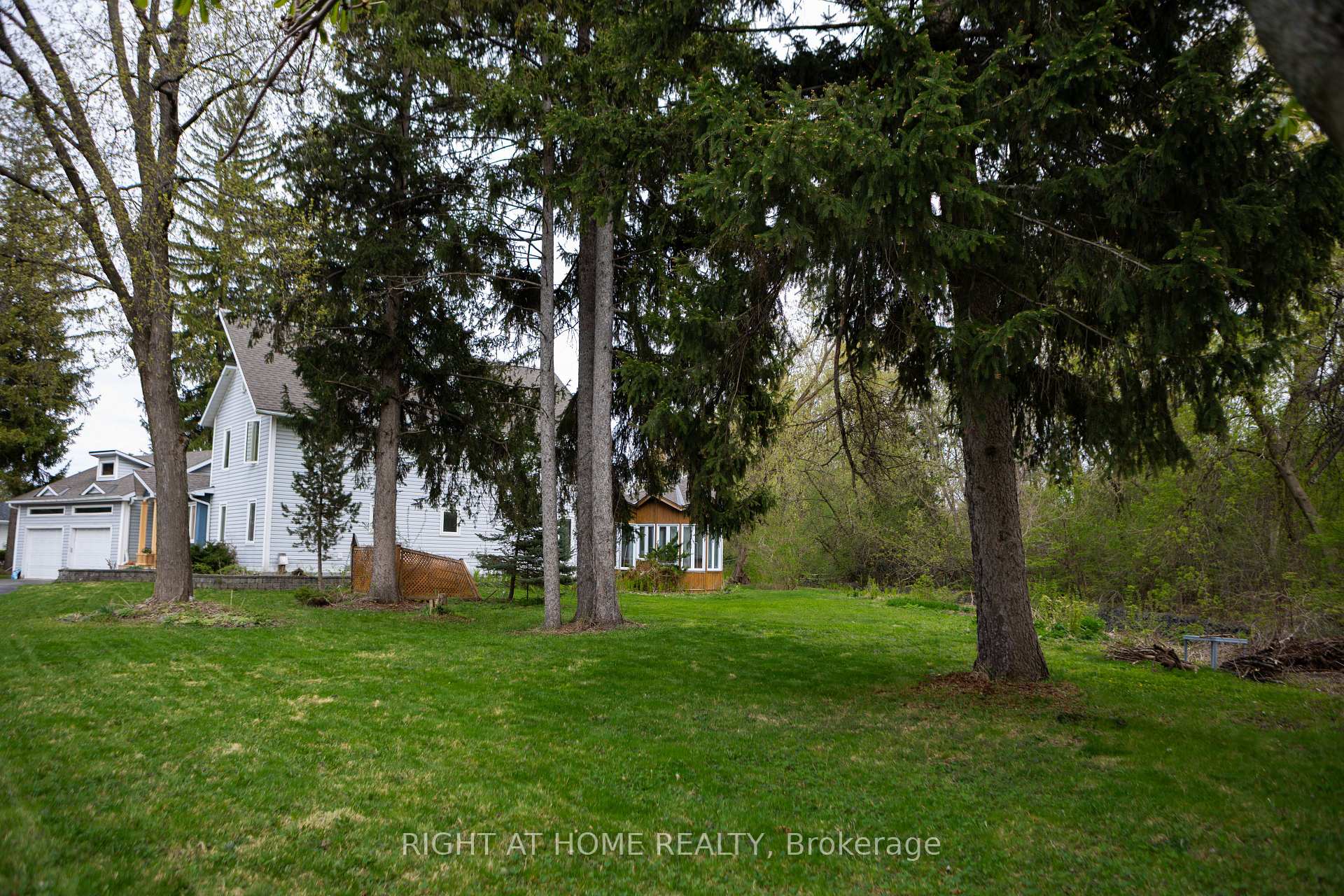 Photo 8 of 3208 Richmond Road, Ottawa, Bruce Farm/Graham Park/Qualicum/Bellands — HOMEH