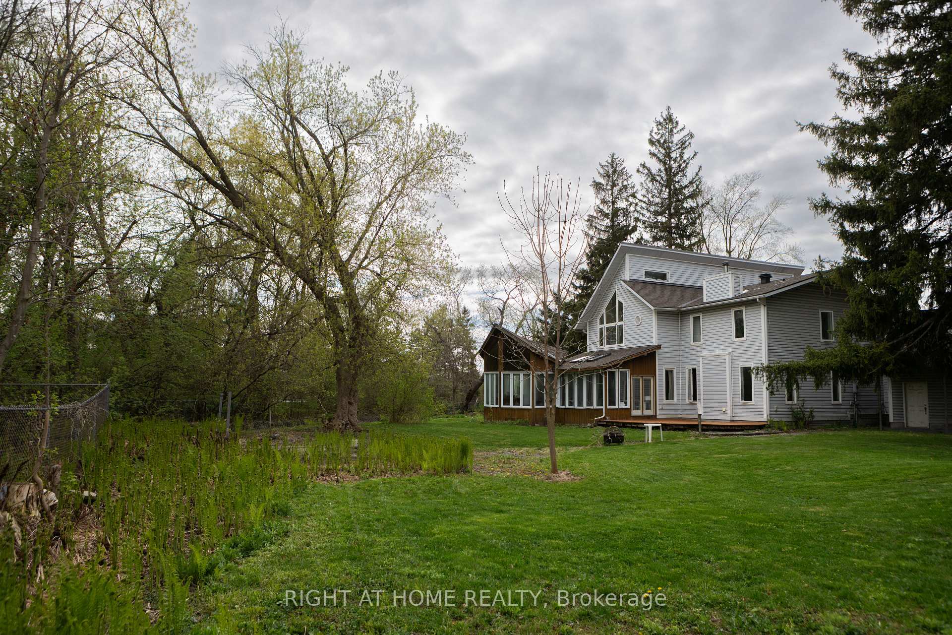 Photo 10 of 3208 Richmond Road, Ottawa, Bruce Farm/Graham Park/Qualicum/Bellands — HOMEH