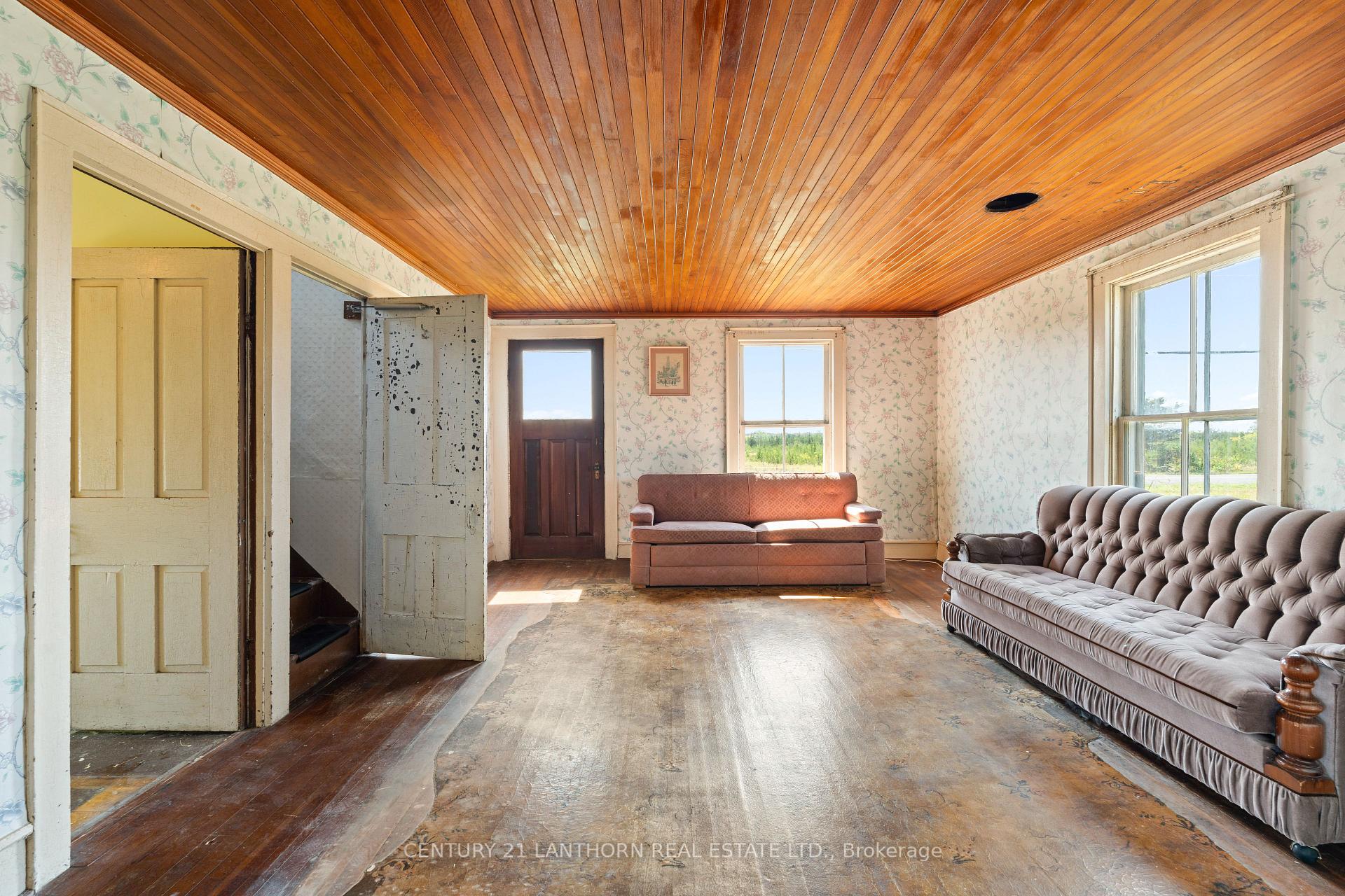 Photo 15 of 1677 County 8 Road, Prince Edward County, North Marysburg Ward — HOMEH