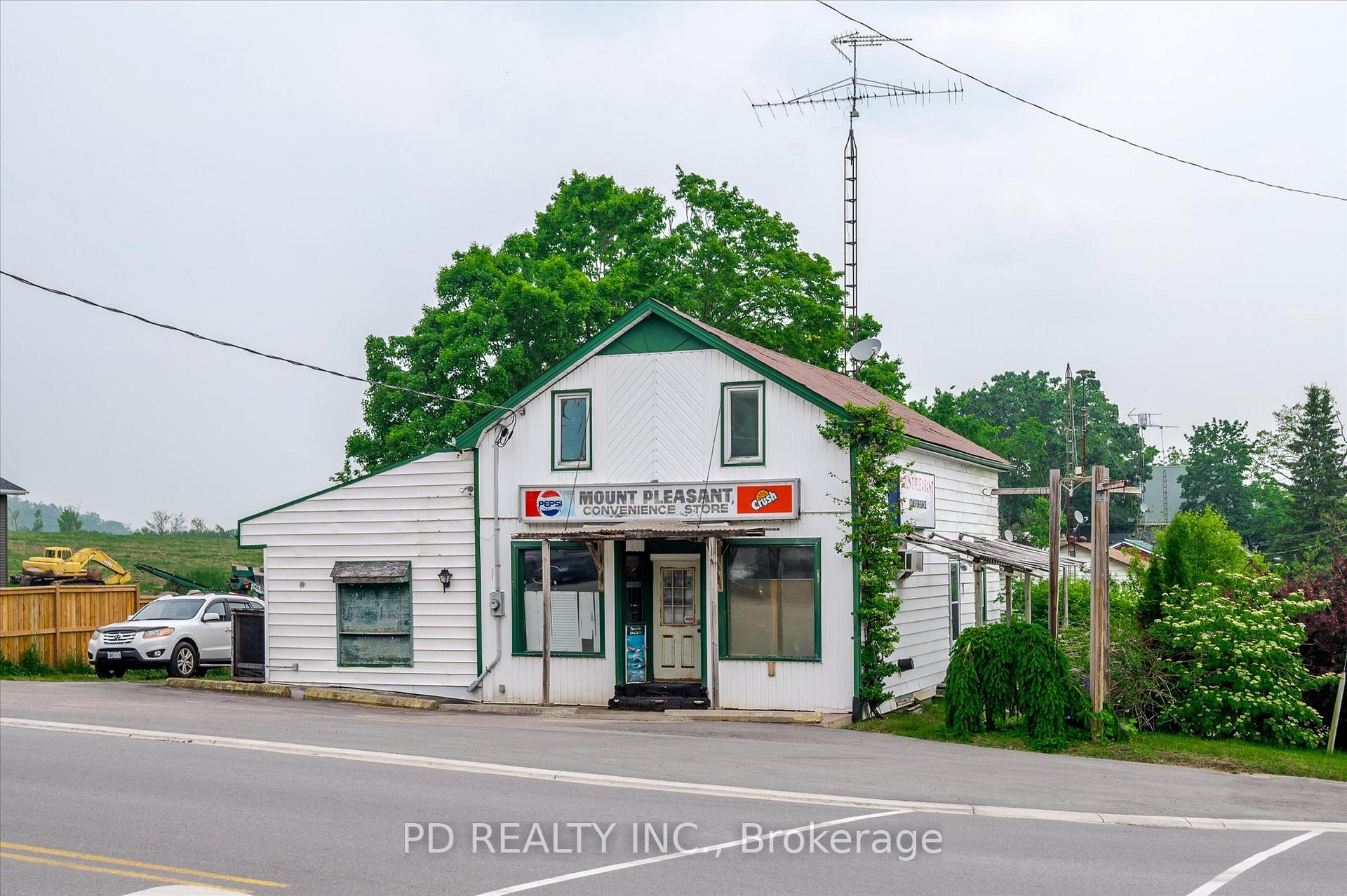 Photo of 2449 Queen Mary Street